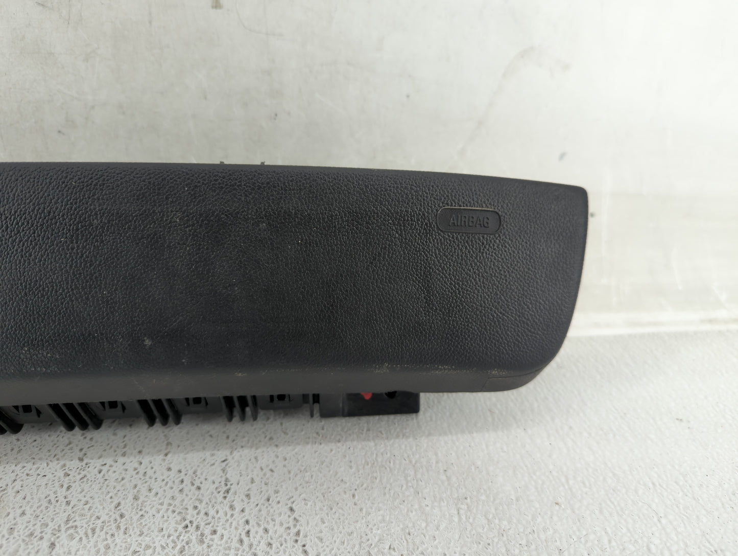 2012-2019 Chevrolet Sonic Air Bag Passenger Right Knee OEM P/N:95934658 Fits Fits 2012 2013 2014 2015 2016 2017 2018 2019 OE