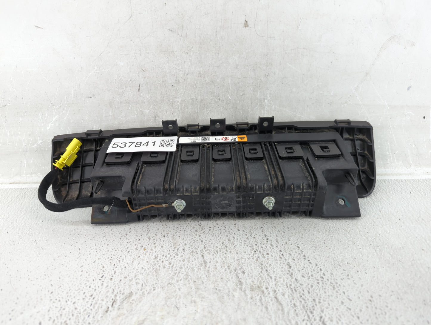 2012-2019 Chevrolet Sonic Air Bag Passenger Right Knee OEM P/N:95934658 Fits Fits 2012 2013 2014 2015 2016 2017 2018 2019 OE