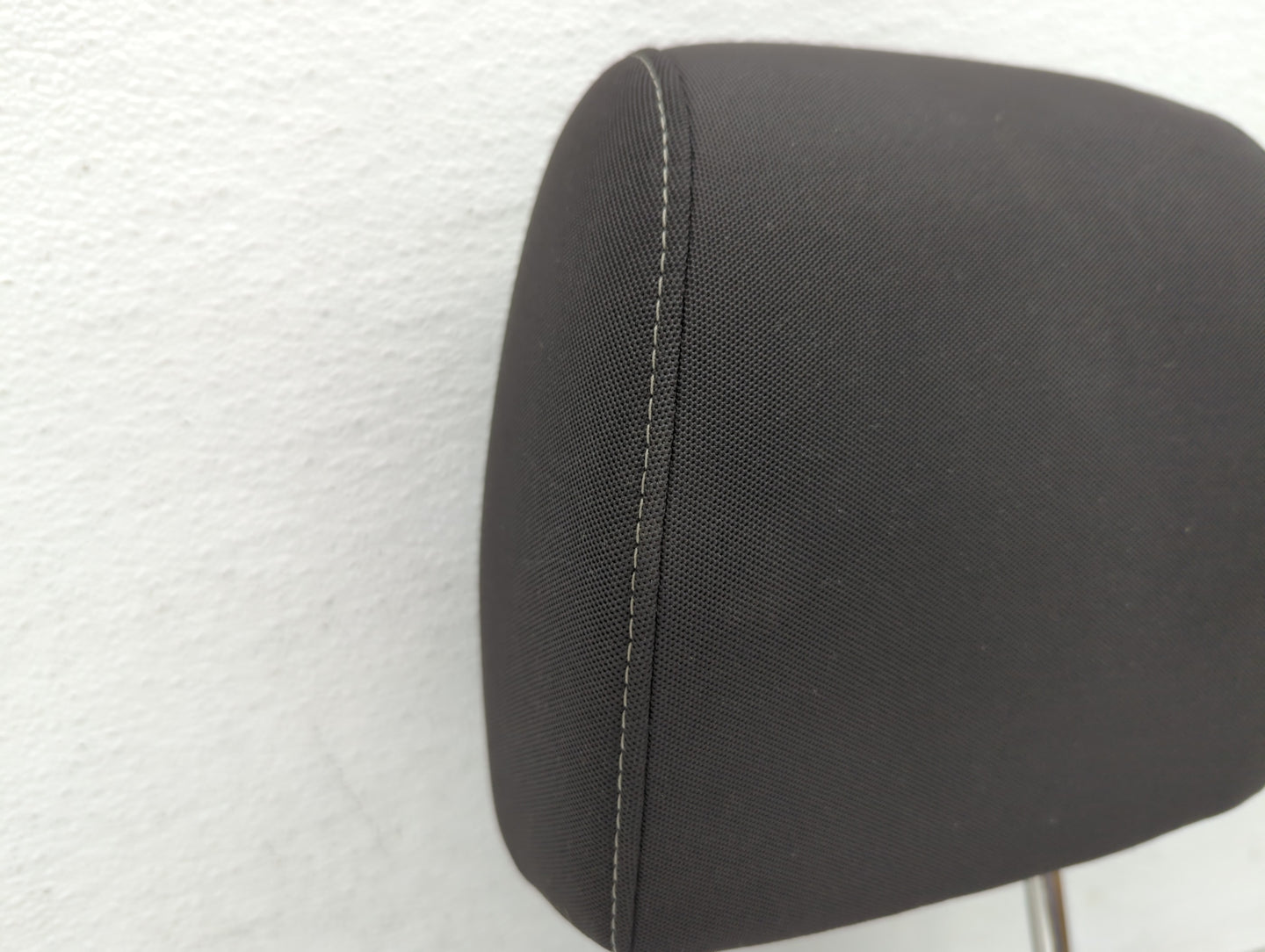 2013-2014 Chevrolet Sonic Headrest Head Rest Front Driver Passenger Seat Fits Fits 2013 2014 OEM Used Auto Parts - Oemusedau