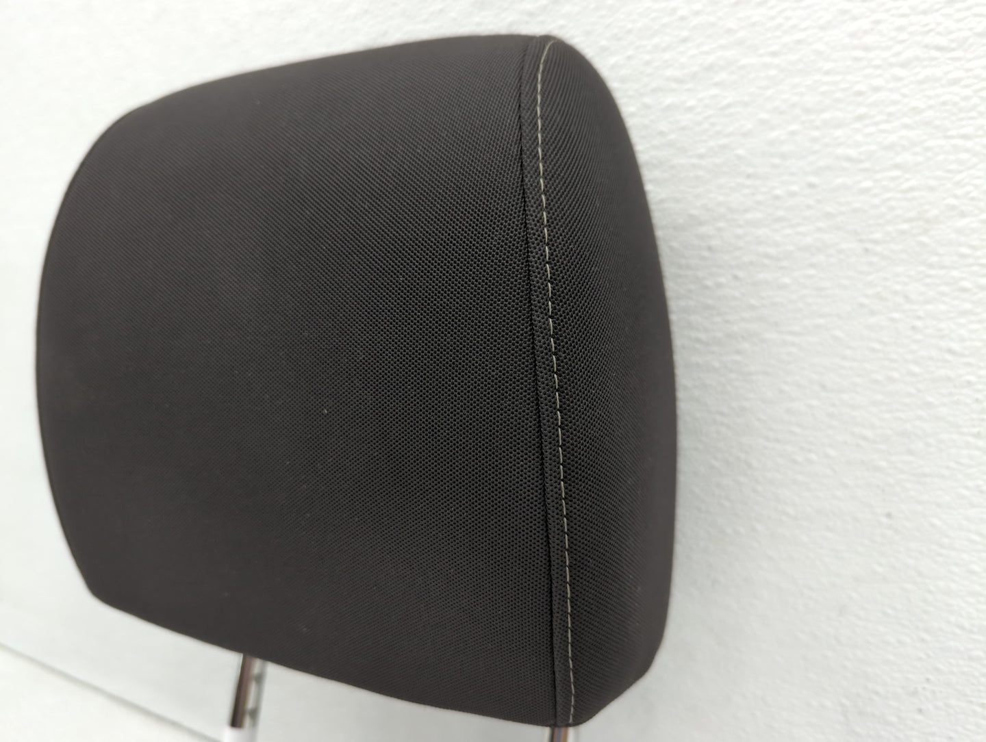 2013-2014 Chevrolet Sonic Headrest Head Rest Front Driver Passenger Seat Fits Fits 2013 2014 OEM Used Auto Parts - Oemusedau