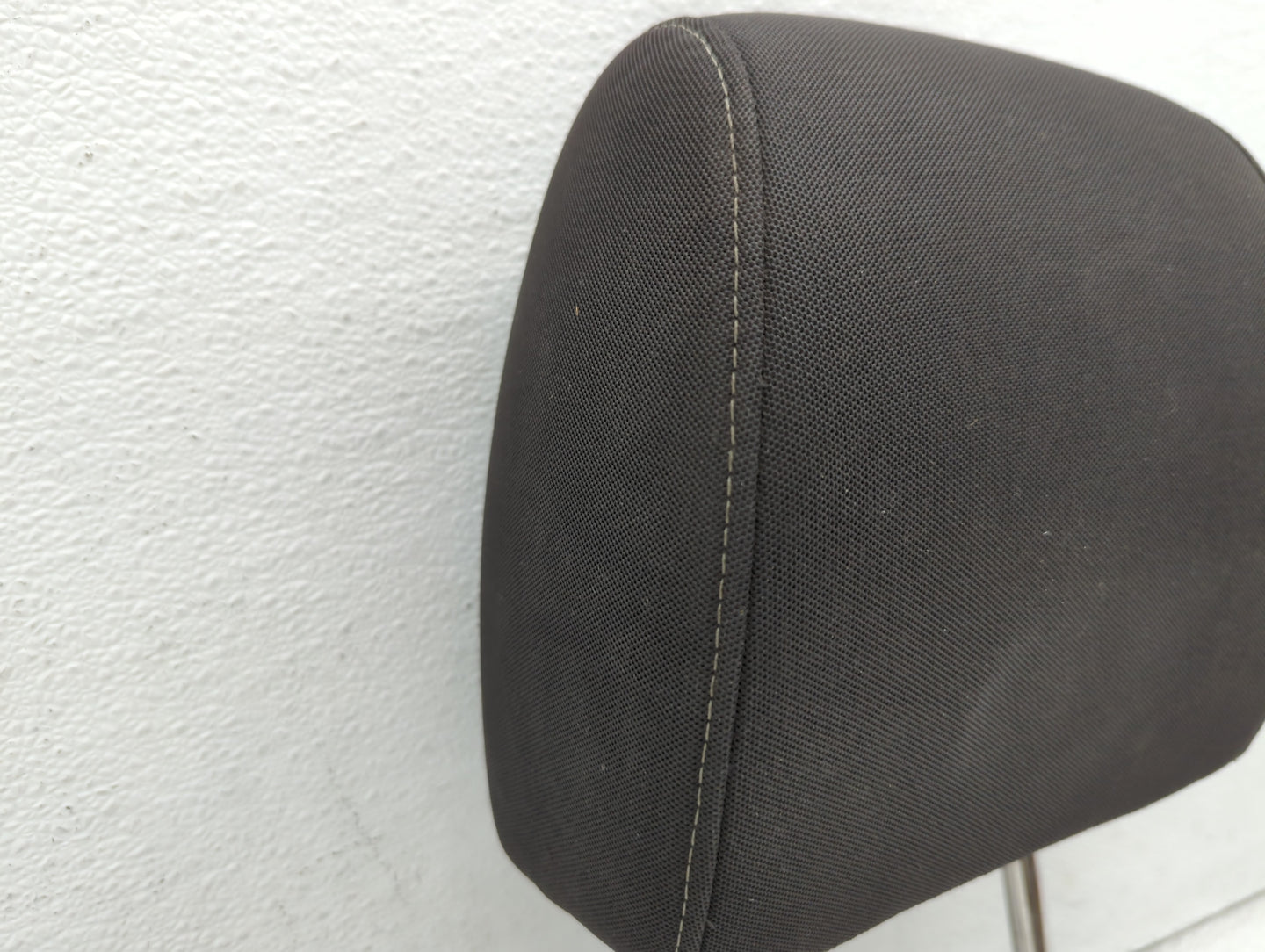 2013-2016 Chevrolet Sonic Headrest Head Rest Front Driver Passenger Seat - Oemusedautoparts1.com