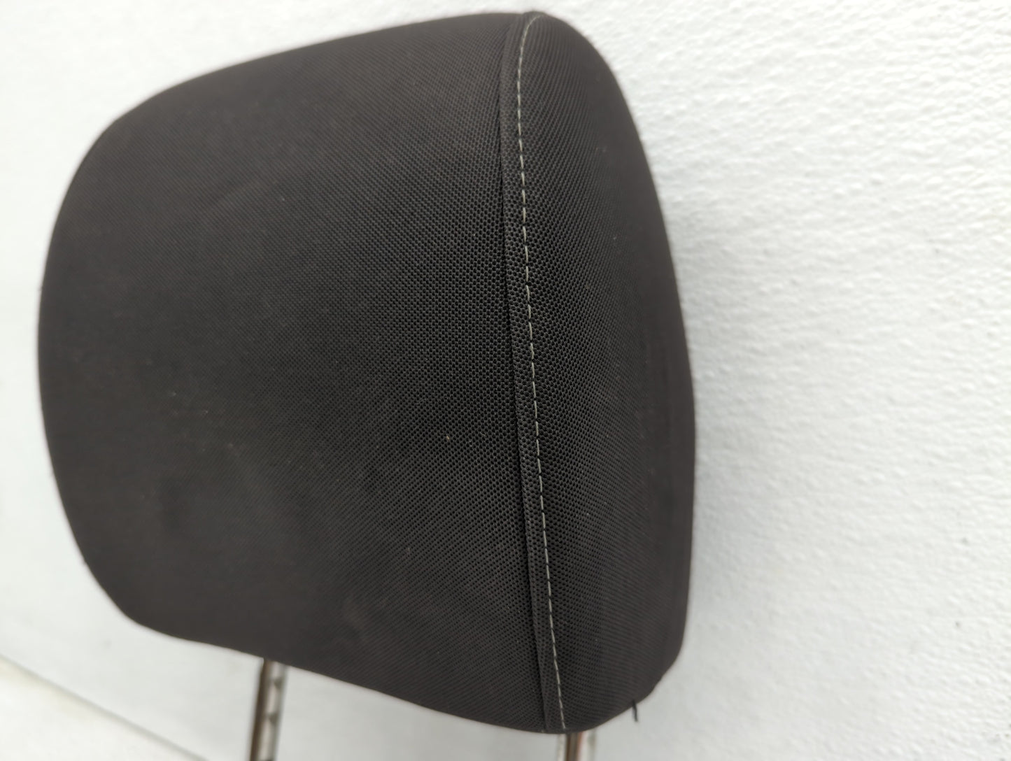 2013-2016 Chevrolet Sonic Headrest Head Rest Front Driver Passenger Seat - Oemusedautoparts1.com