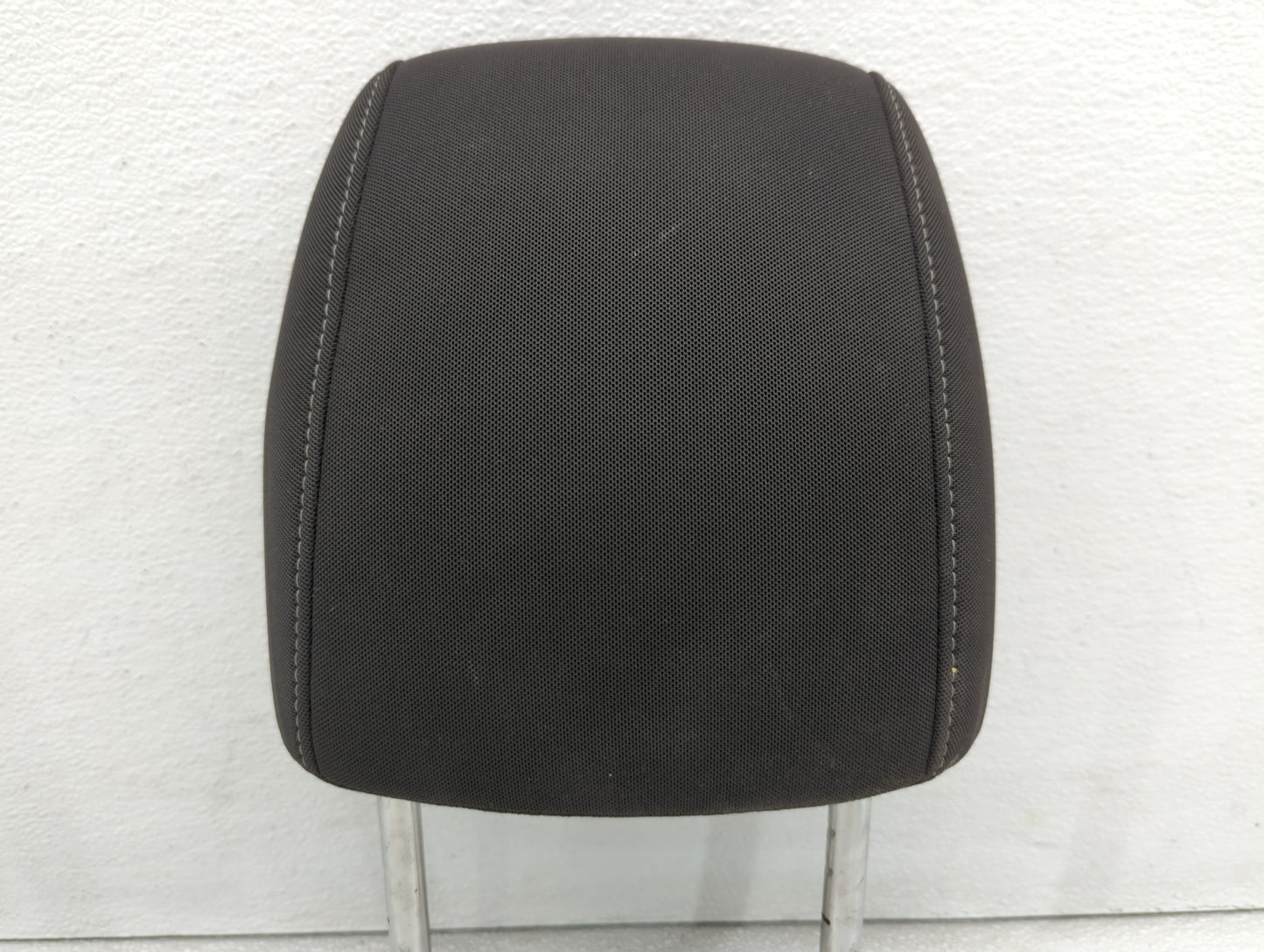 2013-2016 Chevrolet Sonic Headrest Head Rest Front Driver Passenger Seat - Oemusedautoparts1.com
