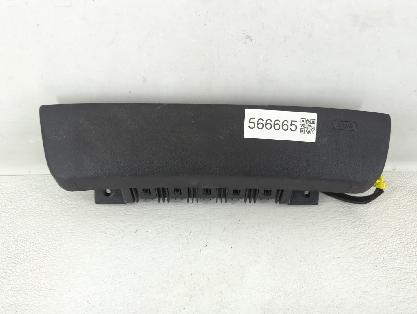 2013 Chevrolet Sonic Air Bag Driver Left Steering Wheel Mounted - Oemusedautoparts1.com