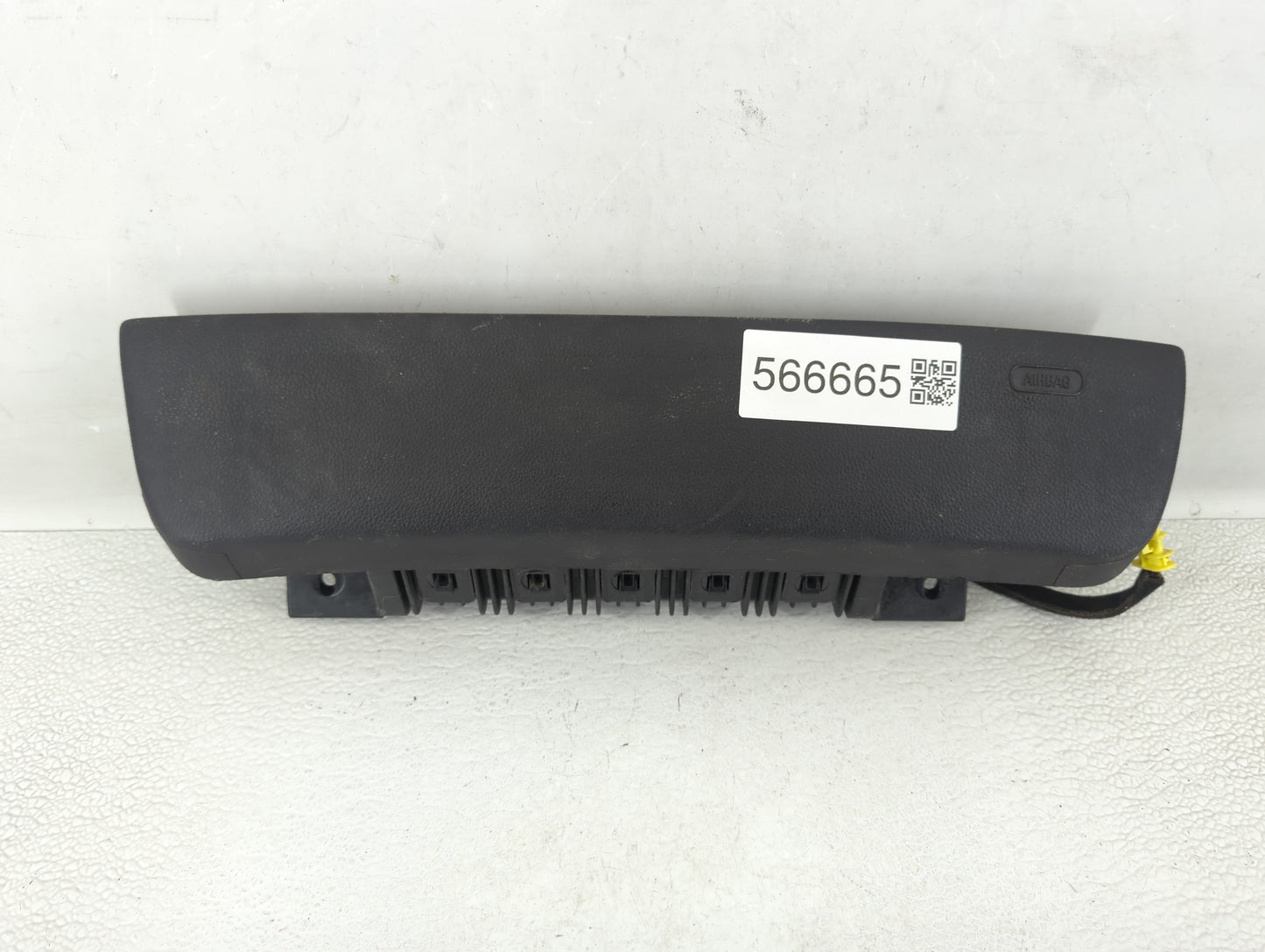 2013 Chevrolet Sonic Air Bag Driver Left Steering Wheel Mounted - Oemusedautoparts1.com