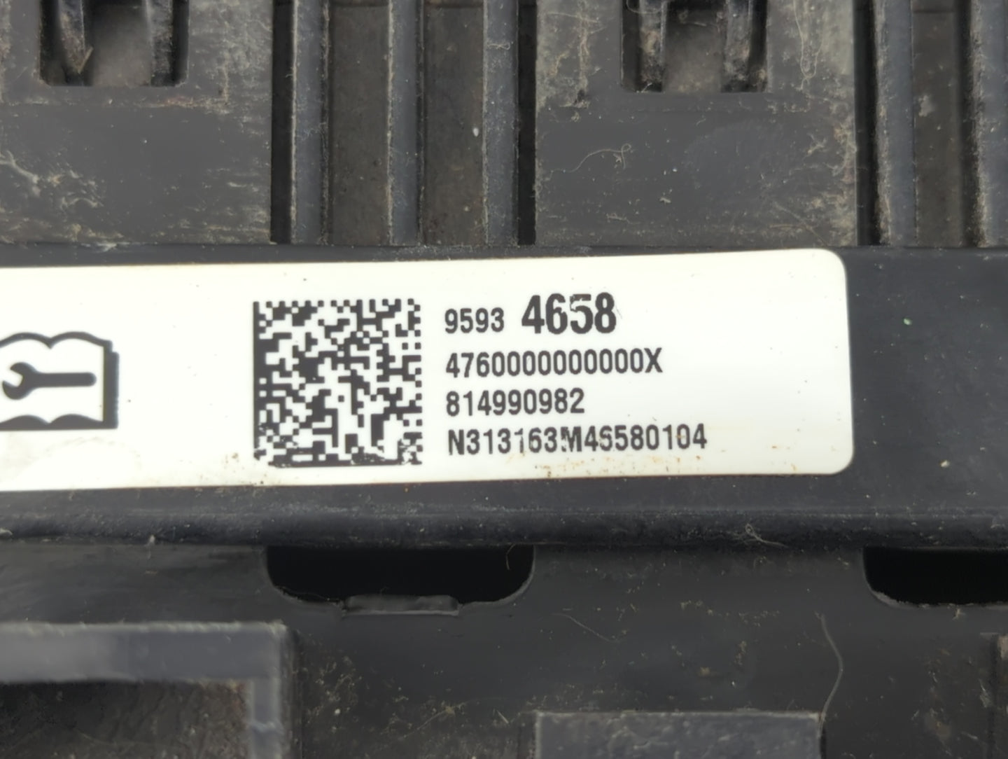 2013 Chevrolet Sonic Air Bag Driver Left Steering Wheel Mounted - Oemusedautoparts1.com