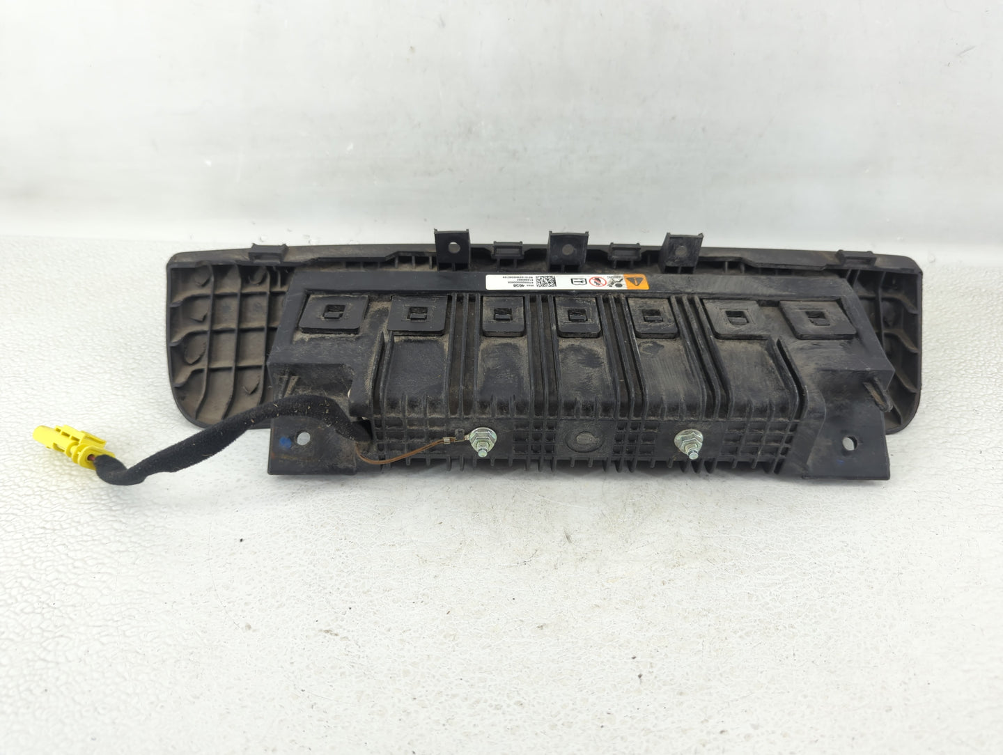 2013 Chevrolet Sonic Air Bag Driver Left Steering Wheel Mounted - Oemusedautoparts1.com