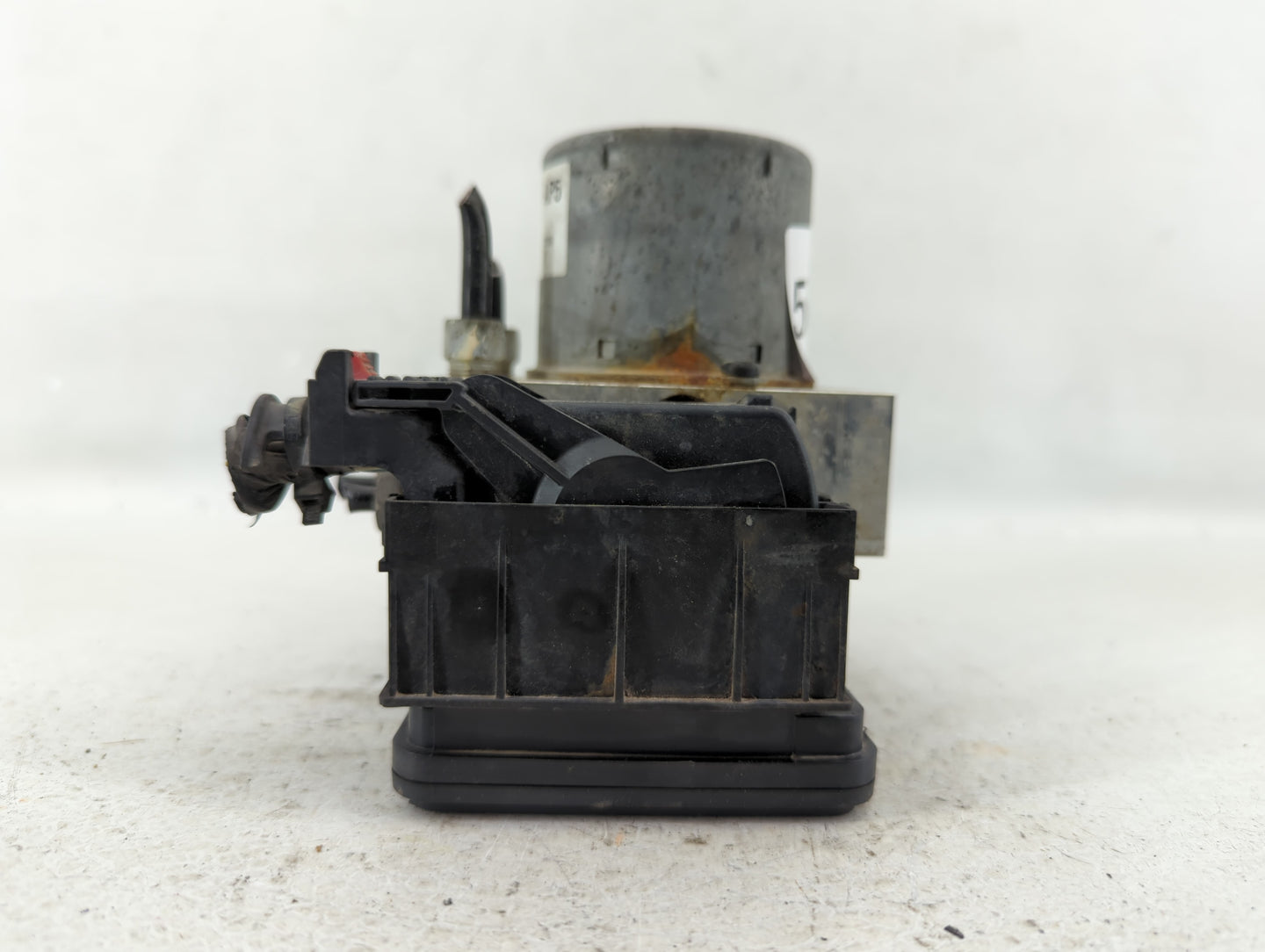 2012-2013 Chevrolet Sonic ABS Pump Control Module Replacement P/N:95104537 Fits Fits 2012 2013 OEM Used Auto Parts - Oemused