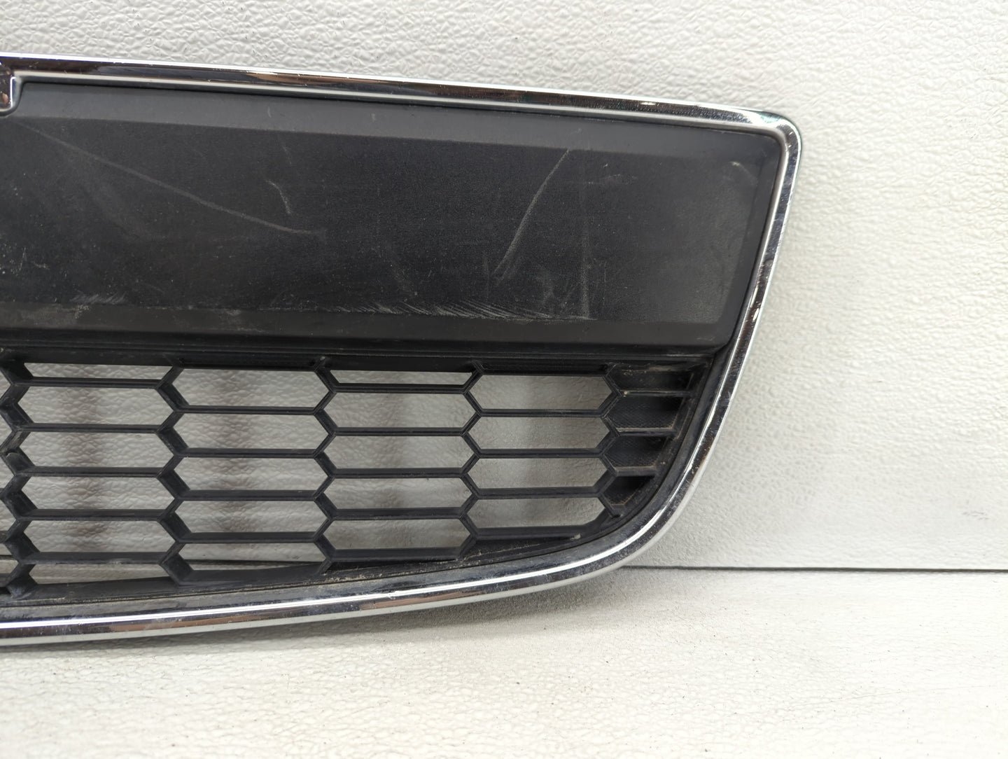 2012-2016 Chevrolet Sonic Front Grille Bumper Not Included - Oemusedautoparts1.com
