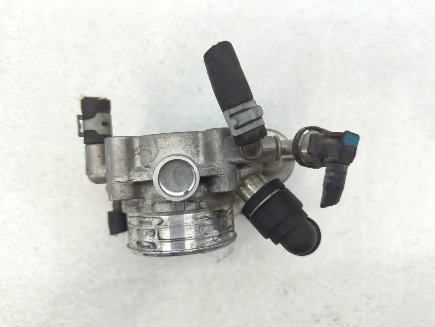 2012-2018 Chevrolet Sonic Throttle Body P/N:55561495 Fits Fits 2009 2010 2011 2012 2013 2014 2015 2016 2017 2018 OEM Used Au