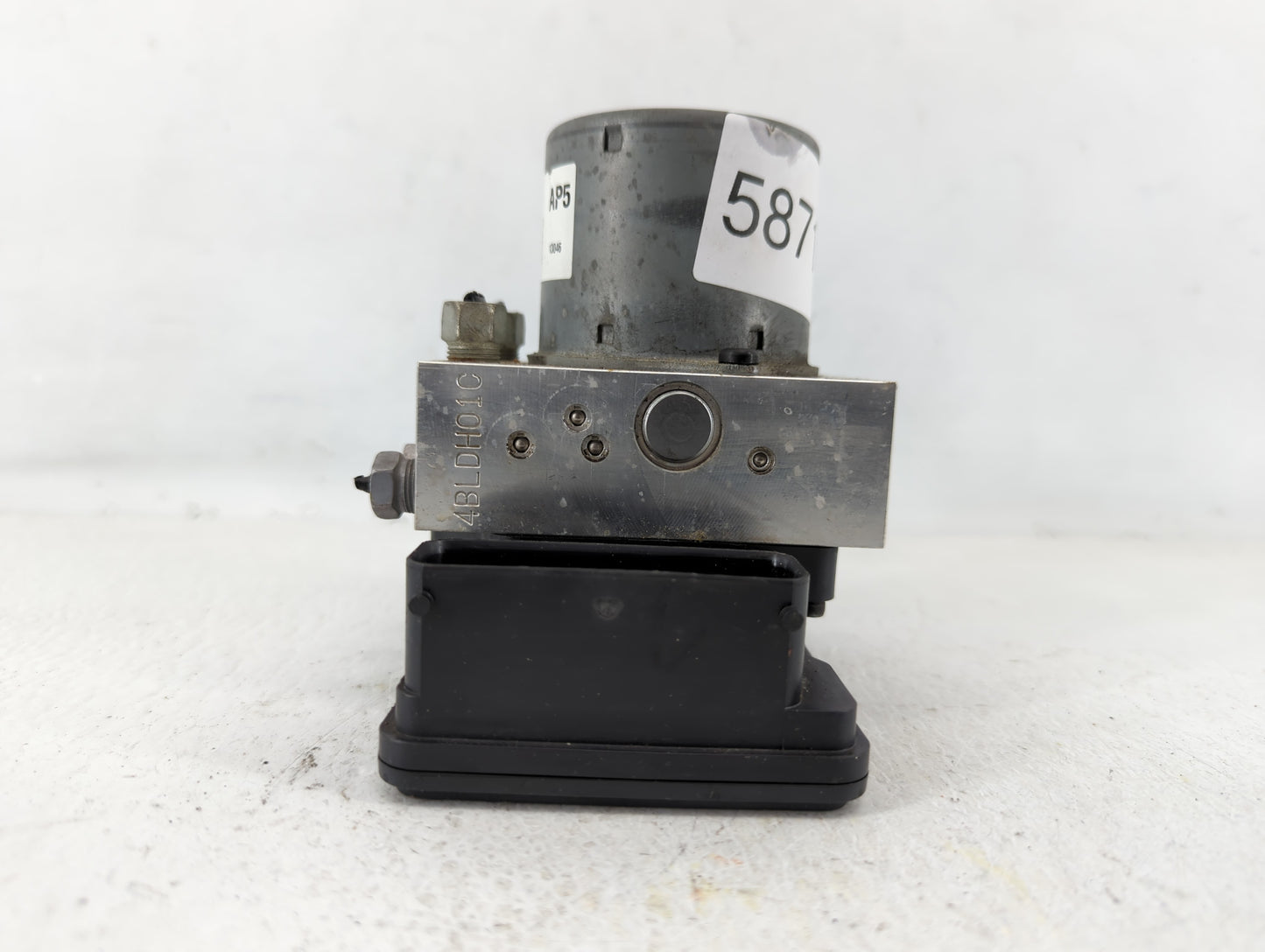 2012-2013 Chevrolet Sonic ABS Pump Control Module Replacement P/N:95104537 Fits Fits 2012 2013 OEM Used Auto Parts - Oemused