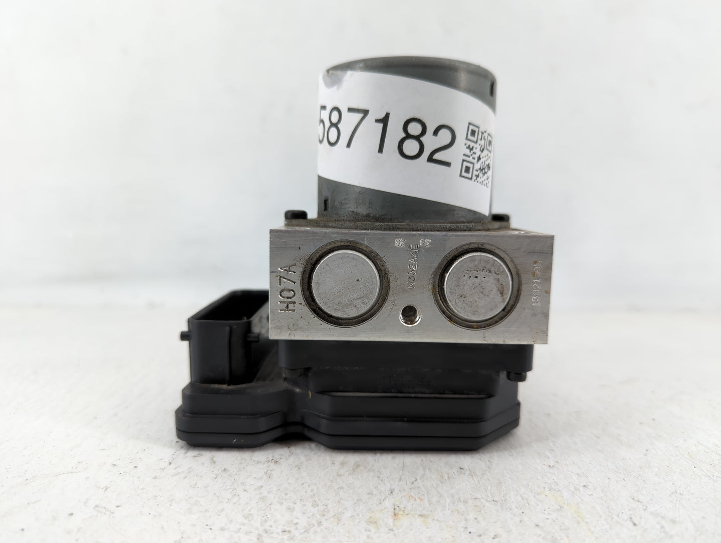 2012-2013 Chevrolet Sonic ABS Pump Control Module Replacement P/N:95104537 Fits Fits 2012 2013 OEM Used Auto Parts - Oemused