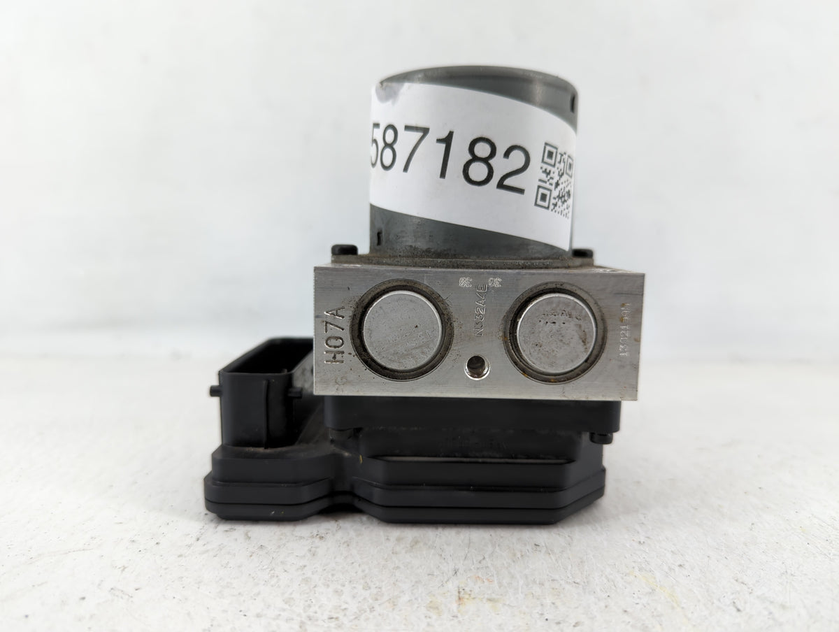 2012-2013 Chevrolet Sonic Anti-Lock Brake ABS Pump Module Actuator OEM P/N:95104537 Fits Fits 2012 2013 OEM Used Auto Parts 