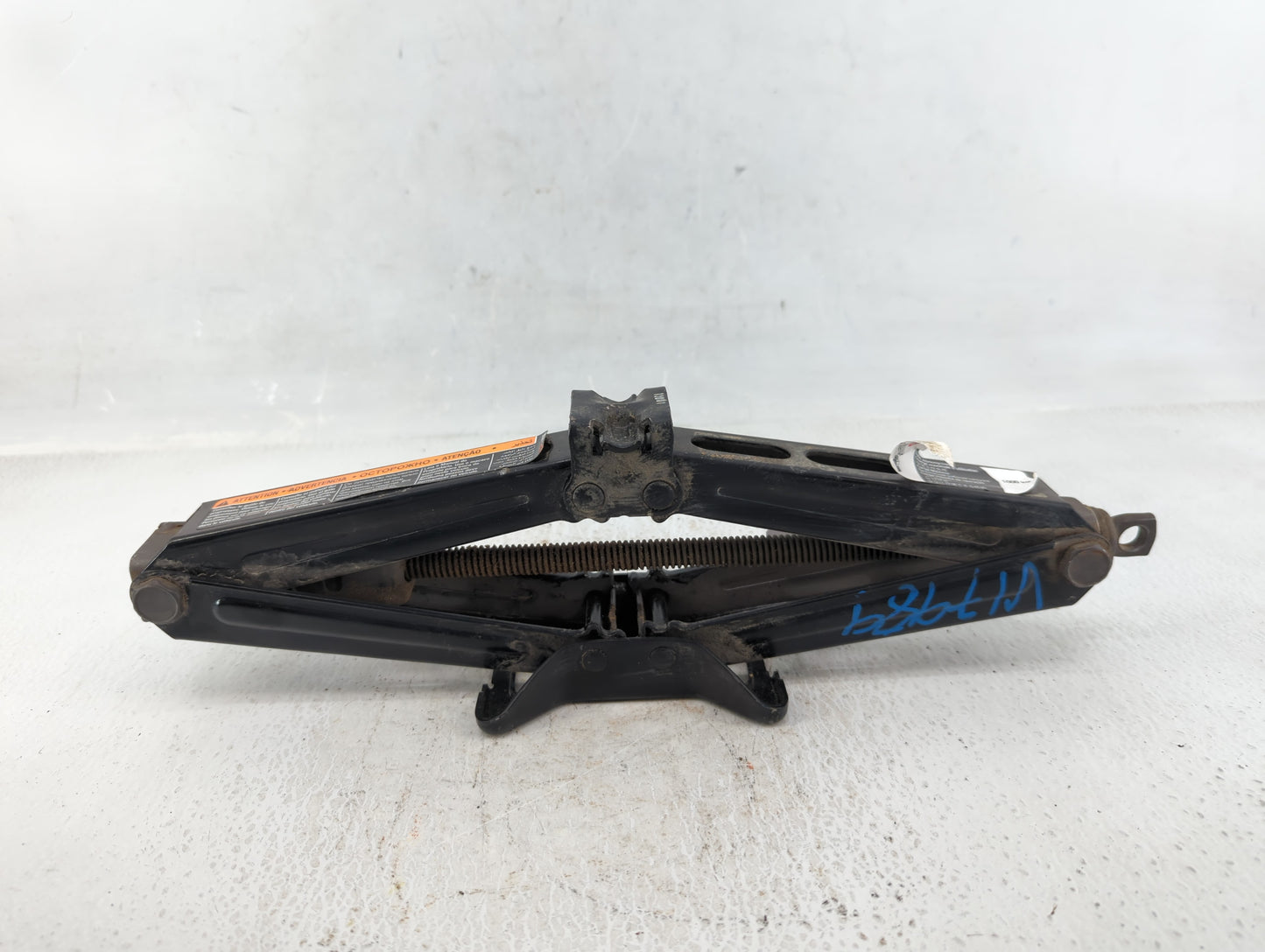 2013 Chevrolet Sonic Spare Scissor Car Jack - Oemusedautoparts1.com