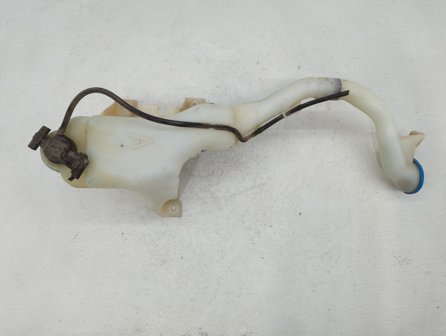 2012-2019 Chevrolet Sonic Windshield Washer Fluid Reservoir Bottle Oem - Oemusedautoparts1.com