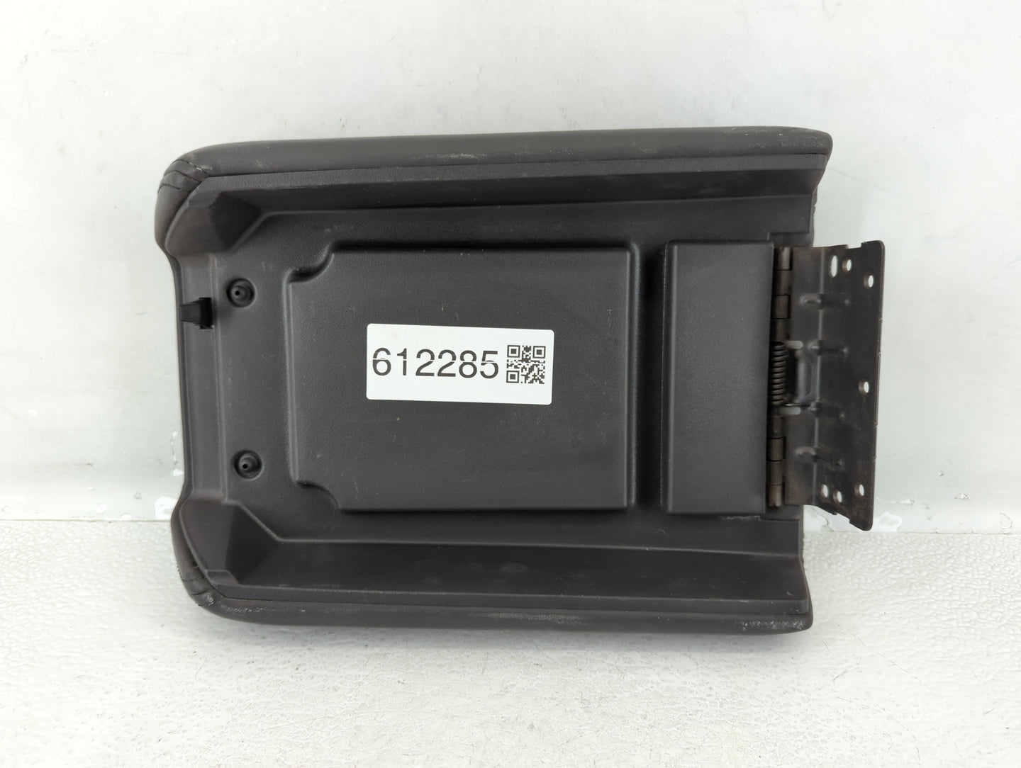 2013 Chevrolet Sonic Center Console Armrest Cover Lid Black - Oemusedautoparts1.com