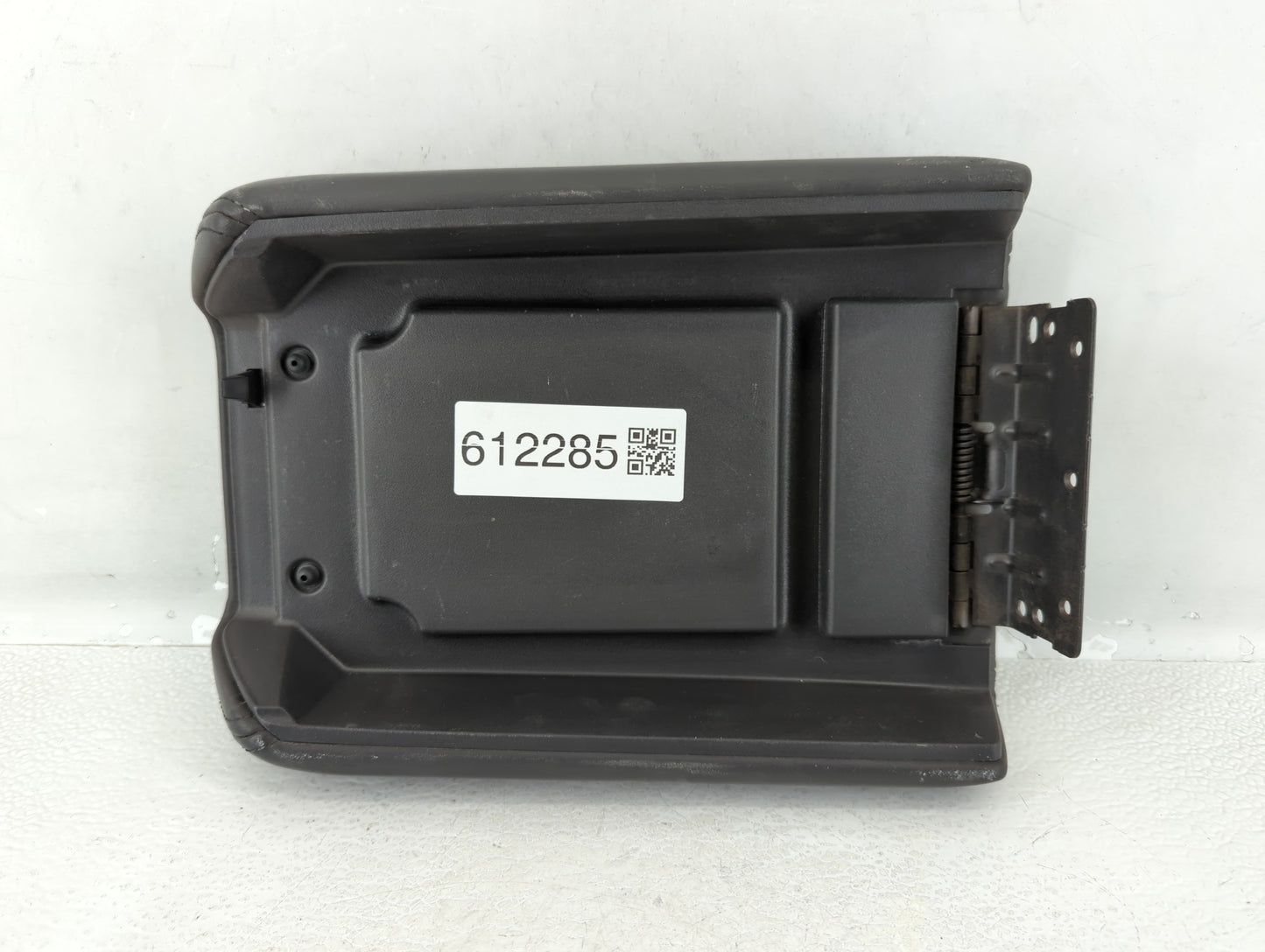 2013 Chevrolet Sonic Center Console Armrest Cover Lid Black - Oemusedautoparts1.com