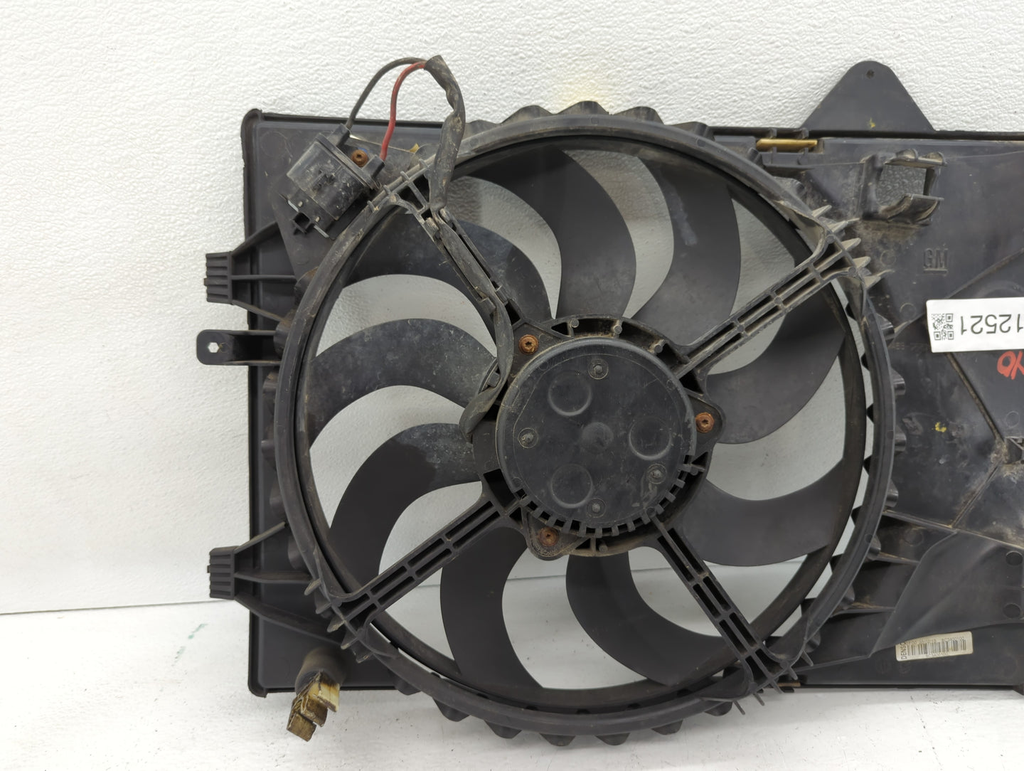 2012-2013 Chevrolet Sonic Left Radiator Fan Motor Assembly - Oemusedautoparts1.com