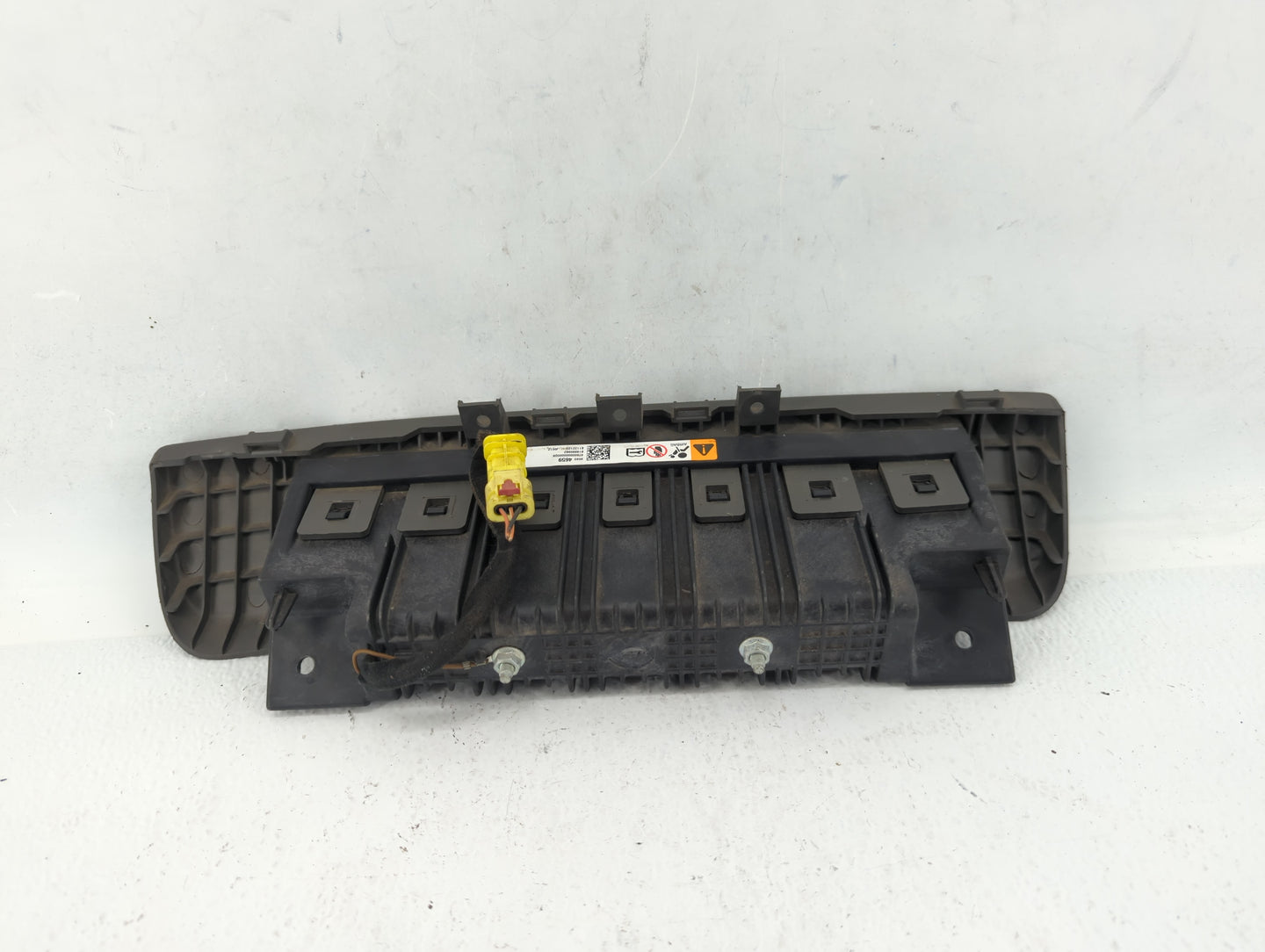 2012-2019 Chevrolet Sonic Air Bag Passenger Right Dashboard Oem - Oemusedautoparts1.com