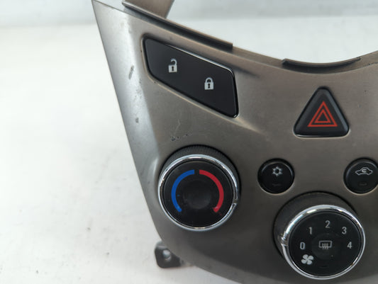 2013 Chevrolet Sonic Climate Control Module Temperature AC/Heater Replacement P/N:95282239 Fits OEM Used Auto Parts