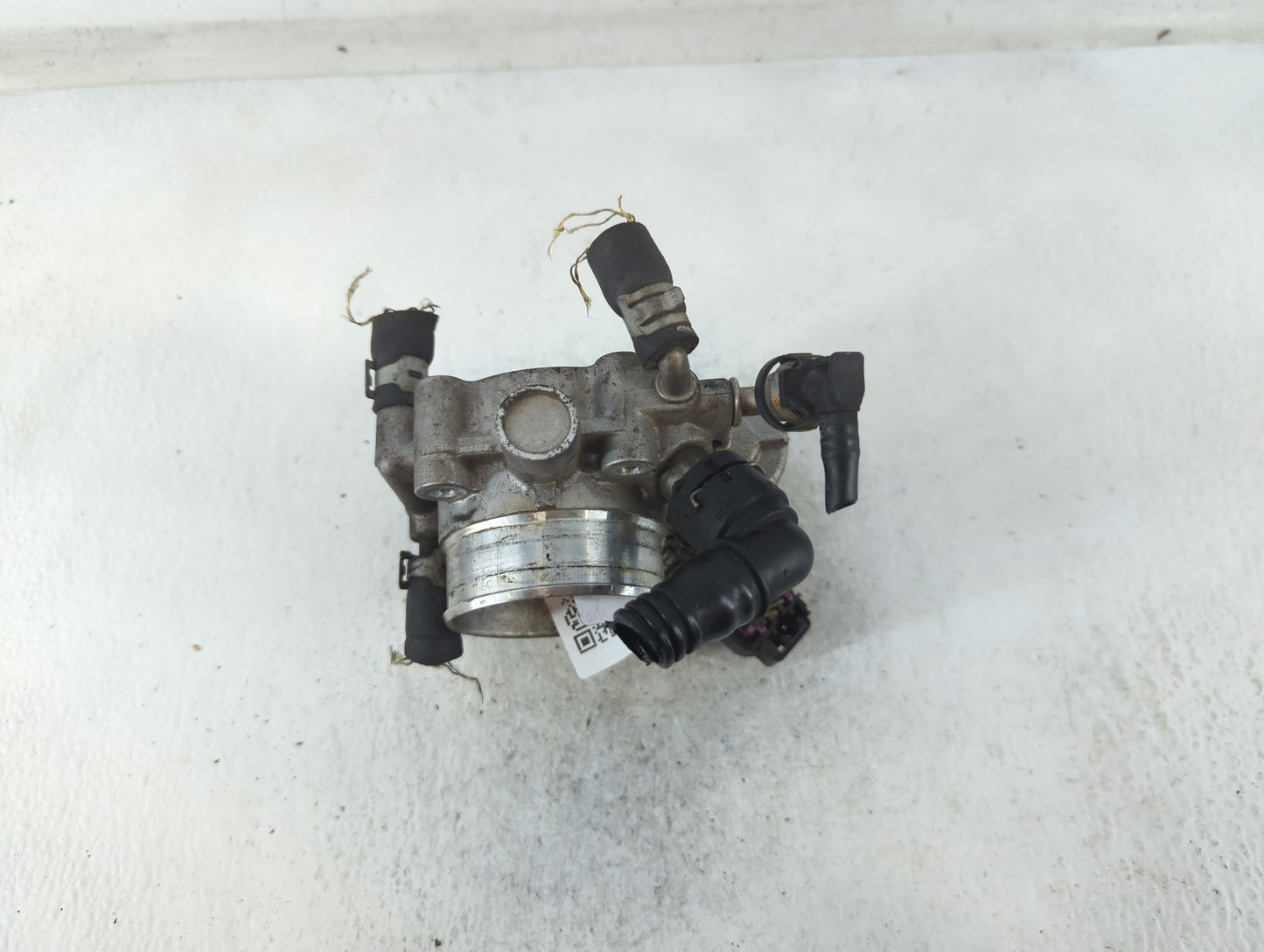 2012-2018 Chevrolet Sonic Throttle Body P/N:55561495 Fits Fits 2009 2010 2011 2012 2013 2014 2015 2016 2017 2018 OEM Used Au