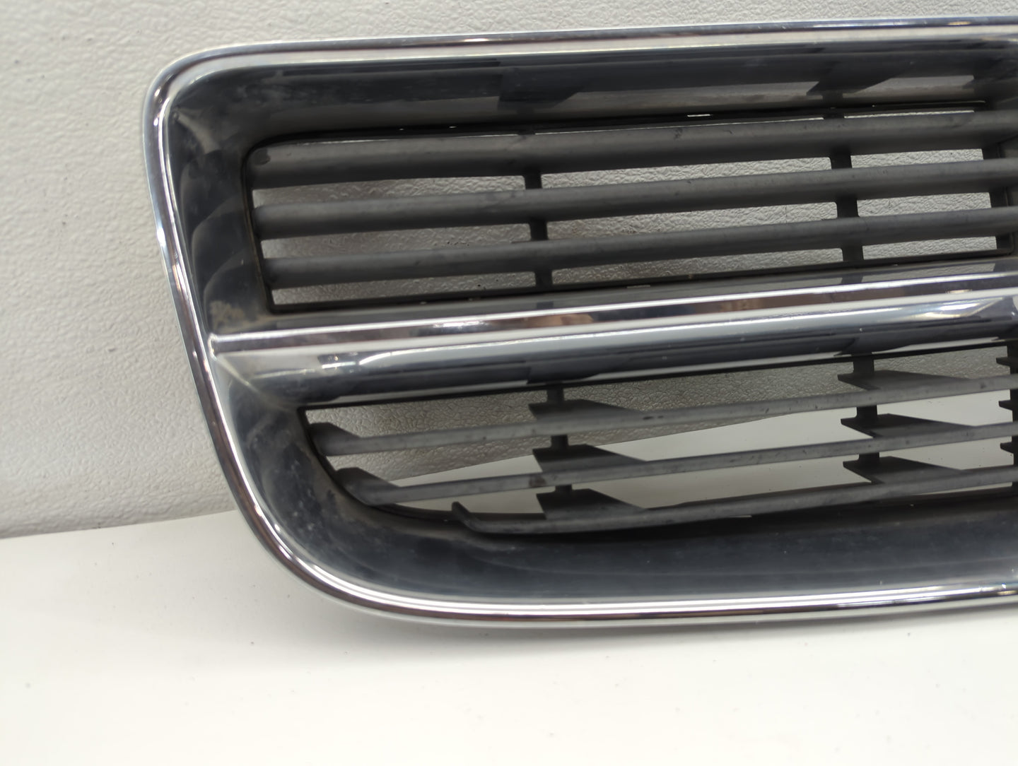 2012-2016 Chevrolet Sonic Front Grille Bumper Not Included - Oemusedautoparts1.com