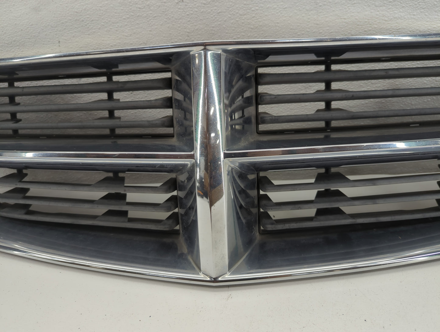 2012-2016 Chevrolet Sonic Front Grille Bumper Not Included - Oemusedautoparts1.com