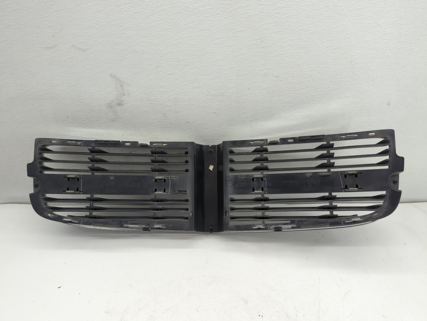 2012-2016 Chevrolet Sonic Front Grille Bumper Not Included - Oemusedautoparts1.com