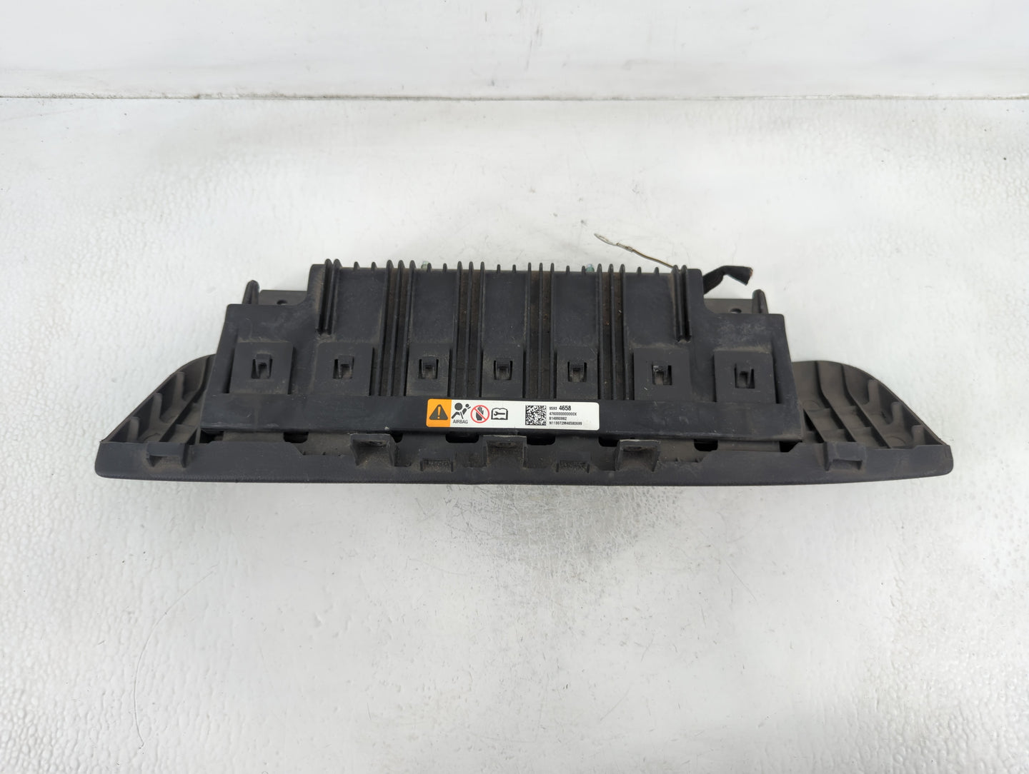 2012-2019 Chevrolet Sonic Air Bag Passenger Right Knee OEM P/N:95934658 Fits Fits 2012 2013 2014 2015 2016 2017 2018 2019 OE