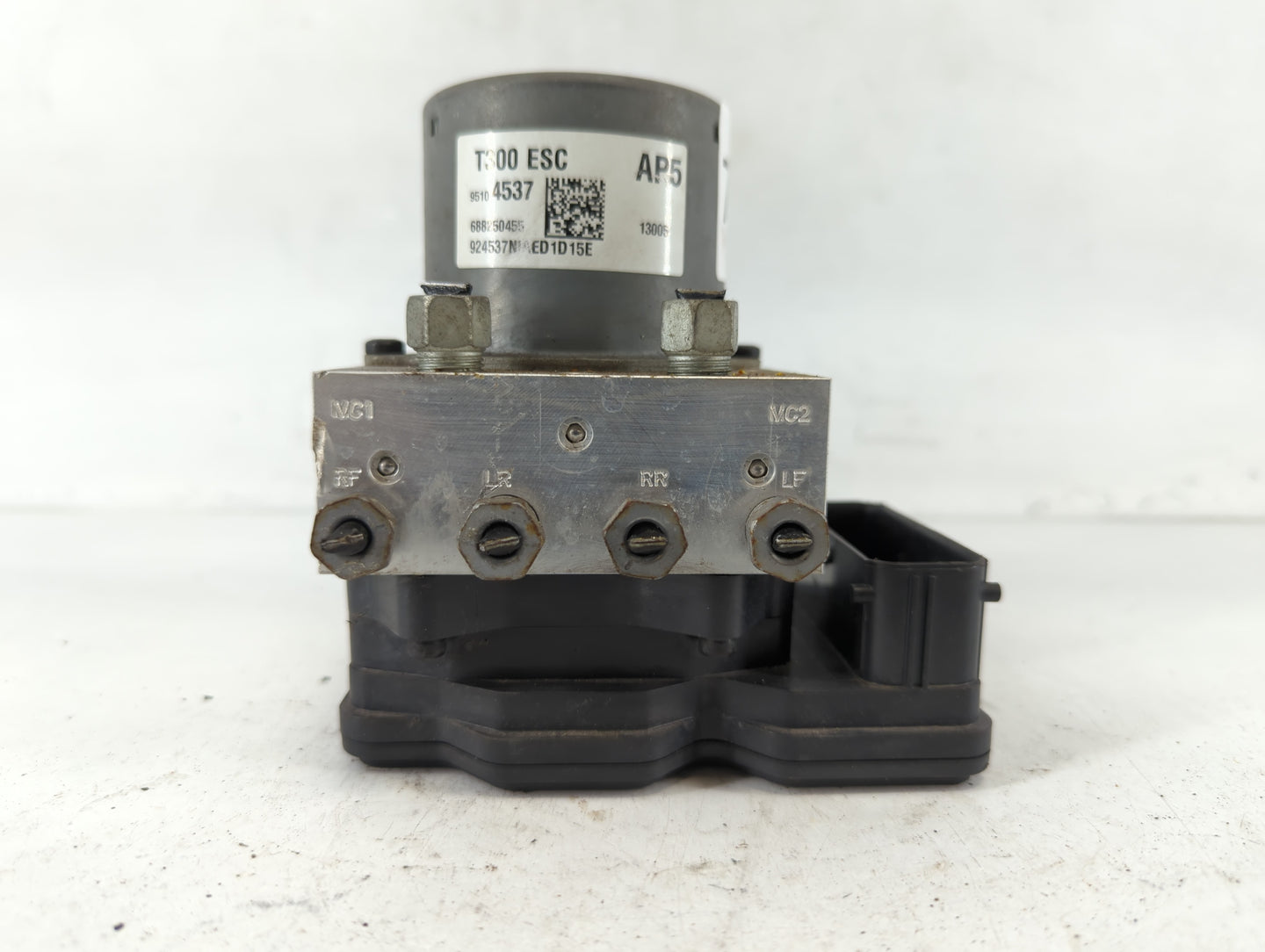 2012-2013 Chevrolet Sonic ABS Pump Control Module Replacement P/N:95104537 Fits Fits 2012 2013 OEM Used Auto Parts - Oemused
