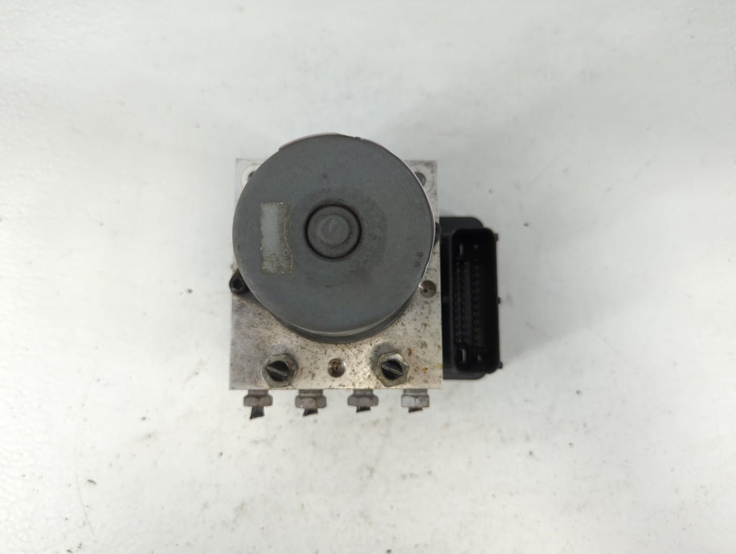 2012-2013 Chevrolet Sonic ABS Pump Control Module Replacement P/N:95104537 Fits Fits 2012 2013 OEM Used Auto Parts - Oemused
