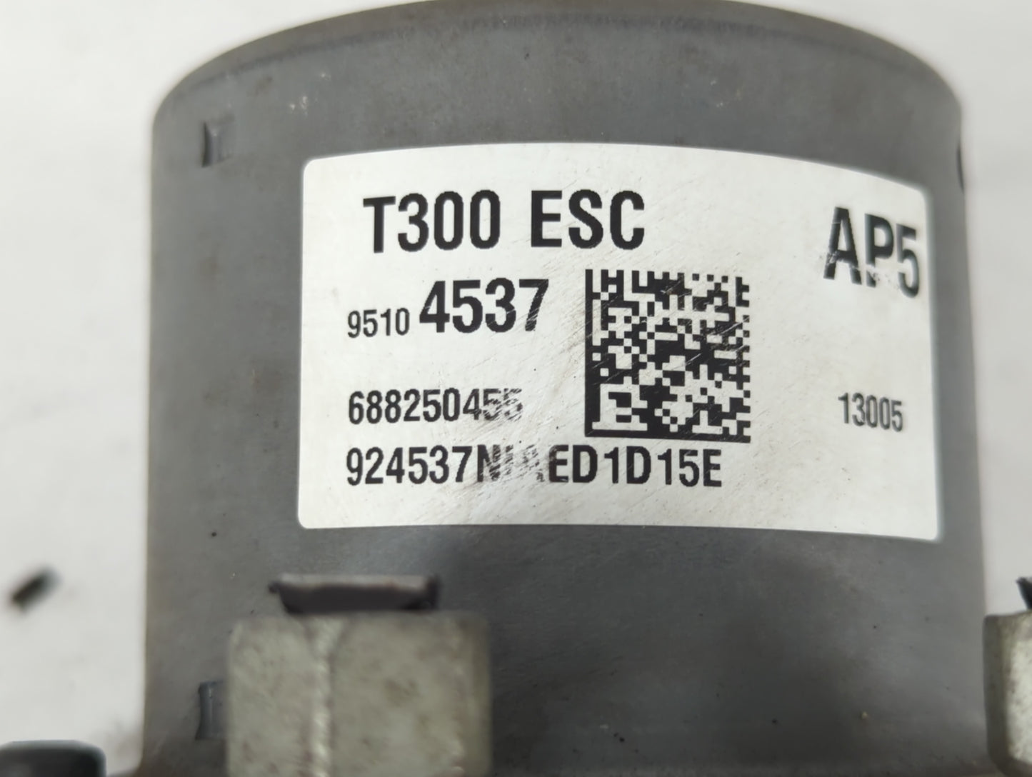 2012-2013 Chevrolet Sonic ABS Pump Control Module Replacement P/N:95104537 Fits Fits 2012 2013 OEM Used Auto Parts - Oemused