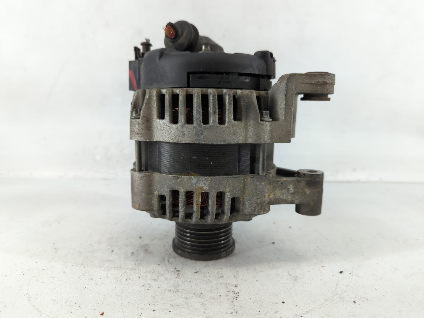 2012-2019 Chevrolet Sonic Alternator Replacement Generator Charging Assembly Engine OEM P/N:13579663 12F09 Fits OEM Used Aut