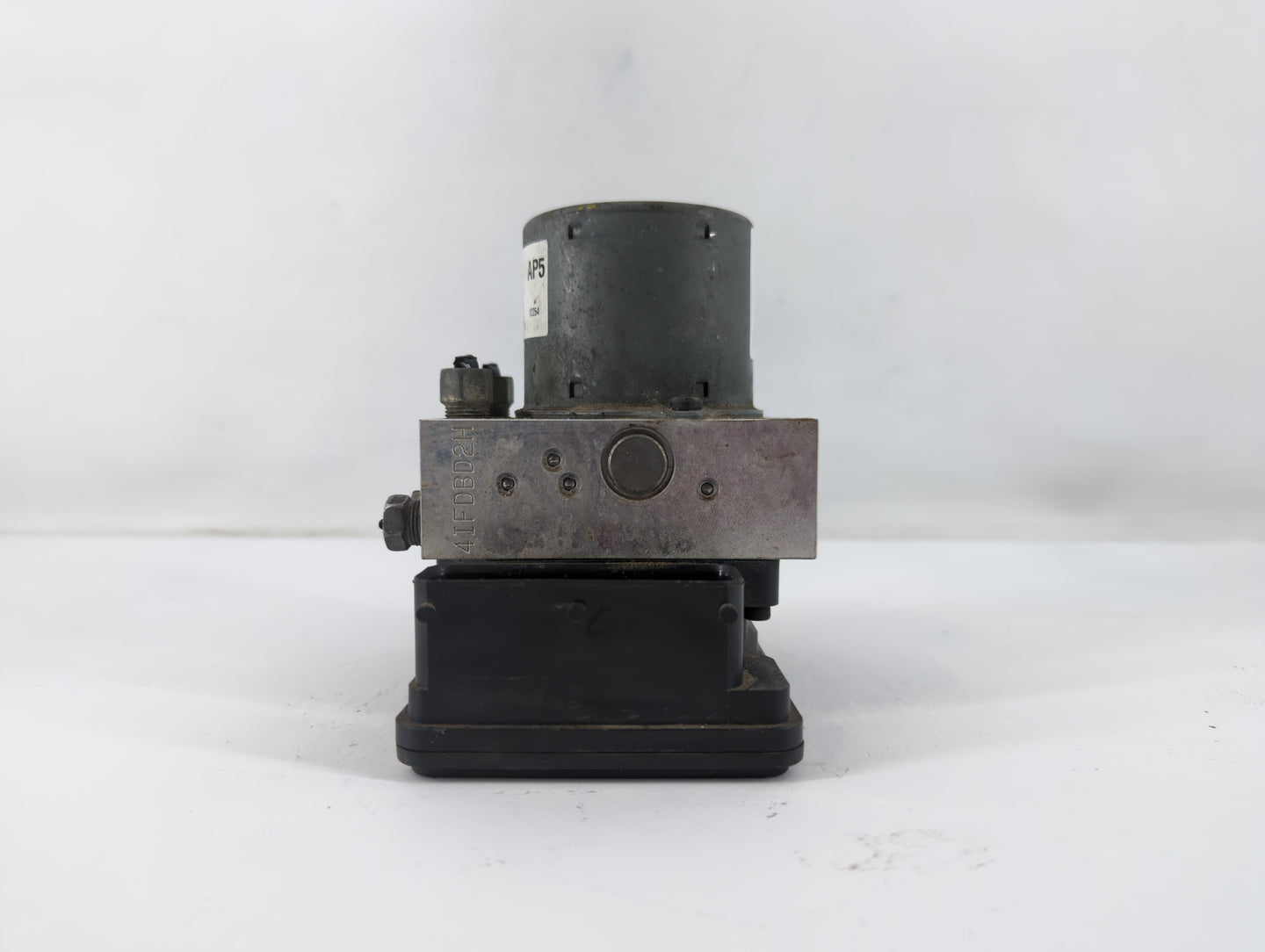 2012-2013 Chevrolet Sonic ABS Pump Control Module Replacement P/N:95105437 Fits Fits 2012 2013 OEM Used Auto Parts - Oemused