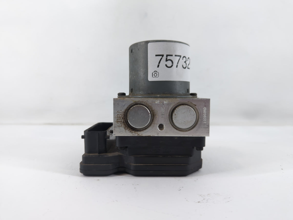 2012-2013 Chevrolet Sonic Anti-Lock Brake ABS Pump Module Actuator OEM P/N:95105437 Fits Fits 2012 2013 OEM Used Auto Parts 