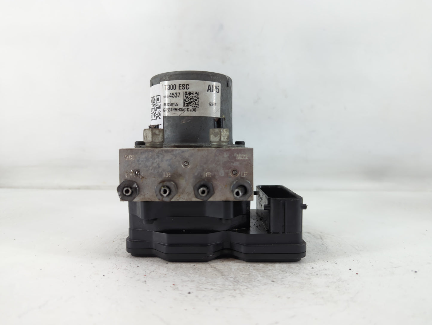 2012-2013 Chevrolet Sonic ABS Pump Control Module Replacement P/N:95105437 Fits Fits 2012 2013 OEM Used Auto Parts - Oemused