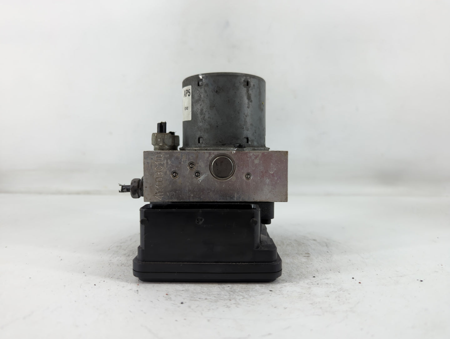 2012-2013 Chevrolet Sonic ABS Pump Control Module Replacement P/N:95105437 Fits Fits 2012 2013 OEM Used Auto Parts - Oemused