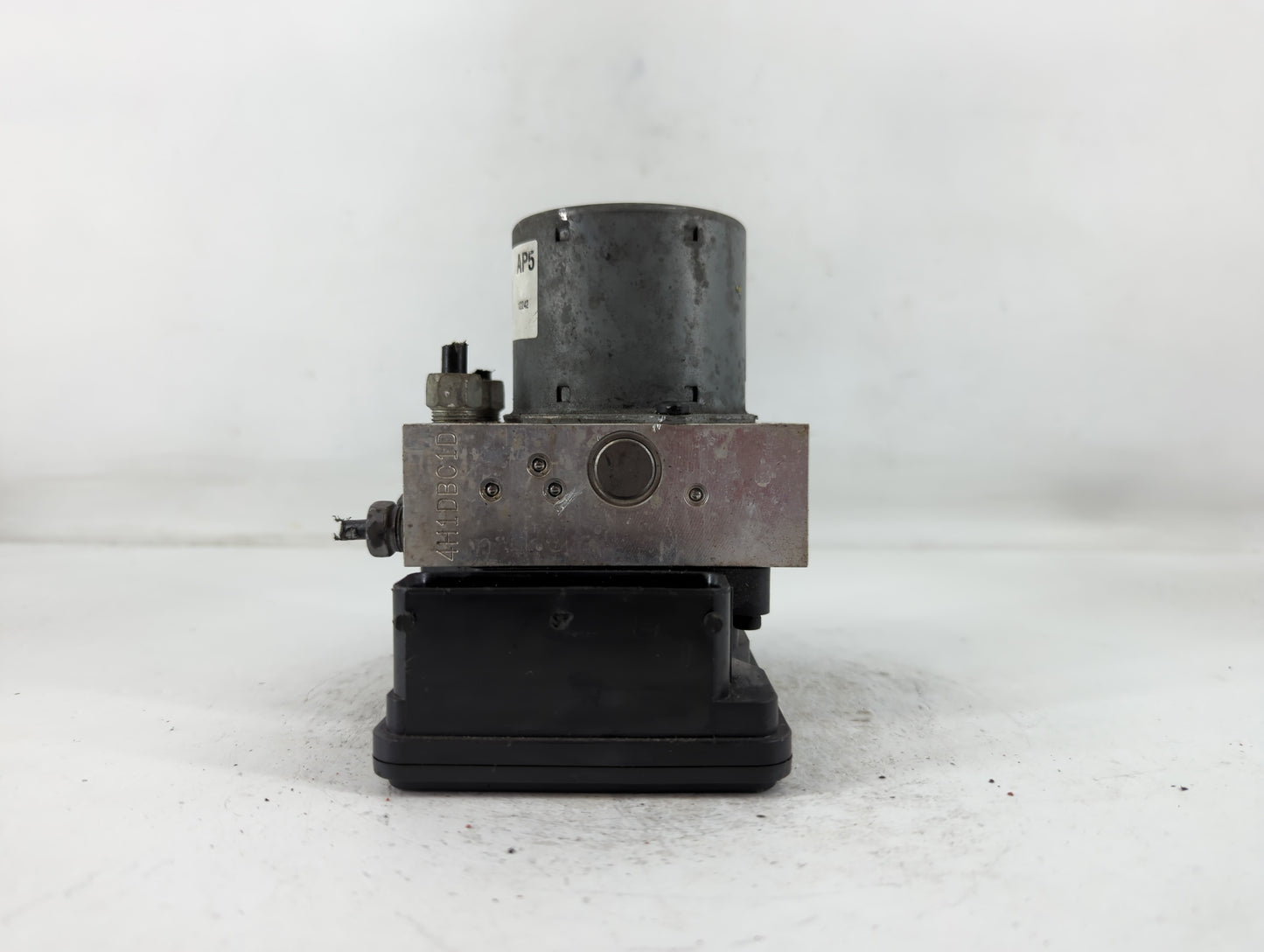2012-2013 Chevrolet Sonic ABS Pump Control Module Replacement P/N:95105437 Fits Fits 2012 2013 OEM Used Auto Parts - Oemused