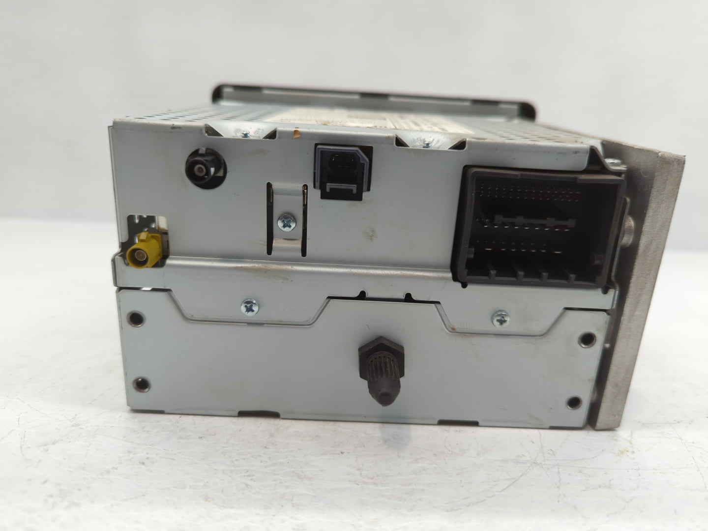 2013 Chevrolet Sonic Radio AM FM Cd Player Receiver Replacement P/N:95242290 Fits OEM Used Auto Parts - Oemusedautoparts1.co