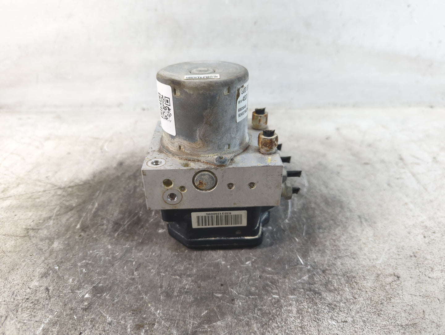 2012-2013 Chevrolet Sonic ABS Pump Control Module Replacement P/N:95104537 Fits Fits 2012 2013 OEM Used Auto Parts - Oemused