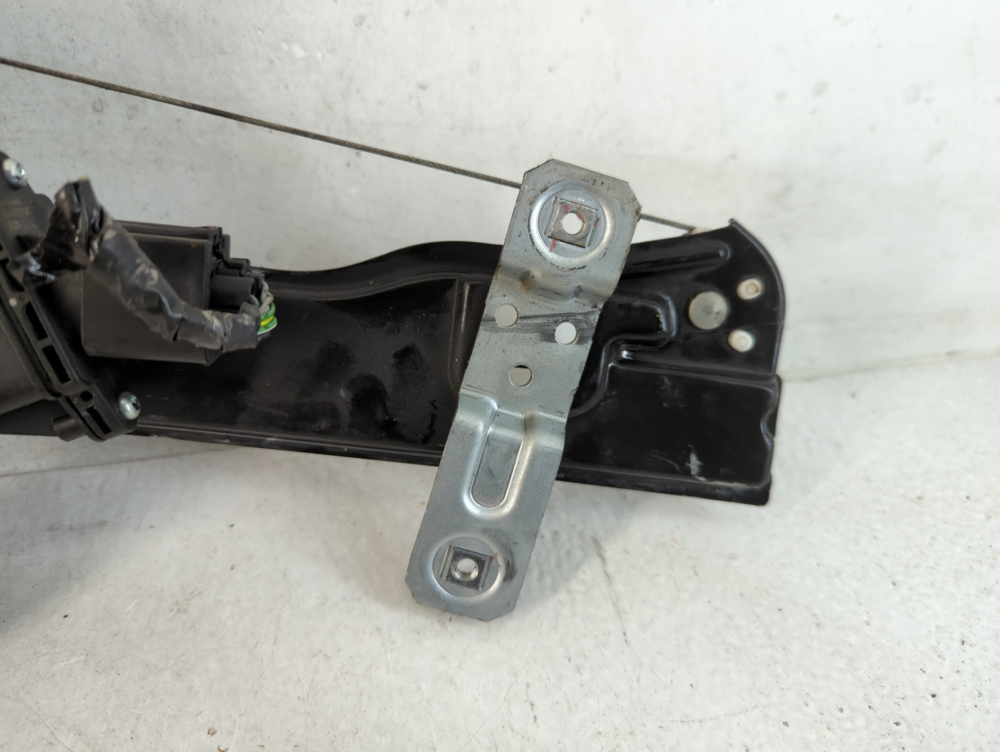 2012-2016 Chevrolet Sonic Driver Left Front Window Regulator 791422 - Oemusedautoparts1.com