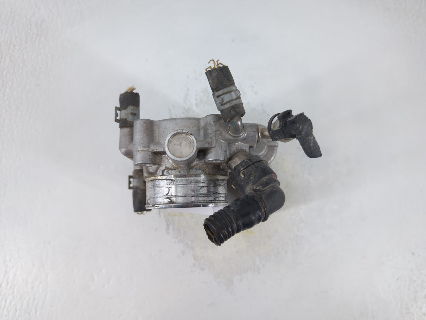 2012-2018 Chevrolet Sonic Throttle Body P/N:55561495 Fits Fits 2009 2010 2011 2012 2013 2014 2015 2016 2017 2018 OEM Used Au