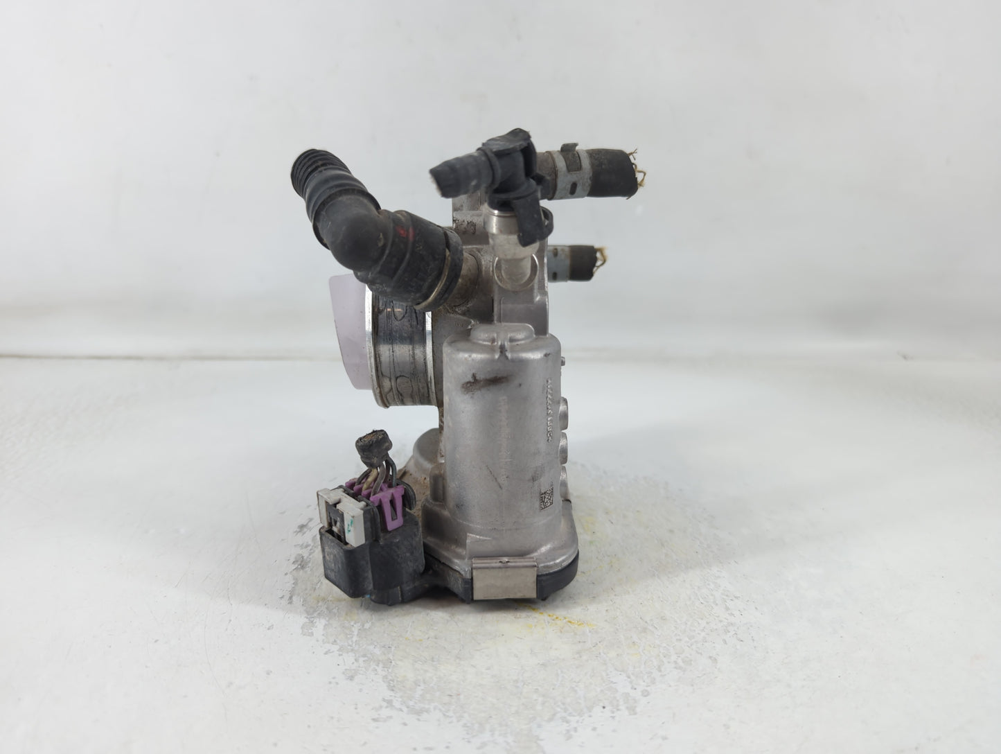 2012-2018 Chevrolet Sonic Throttle Body P/N:55561495 Fits Fits 2009 2010 2011 2012 2013 2014 2015 2016 2017 2018 OEM Used Au