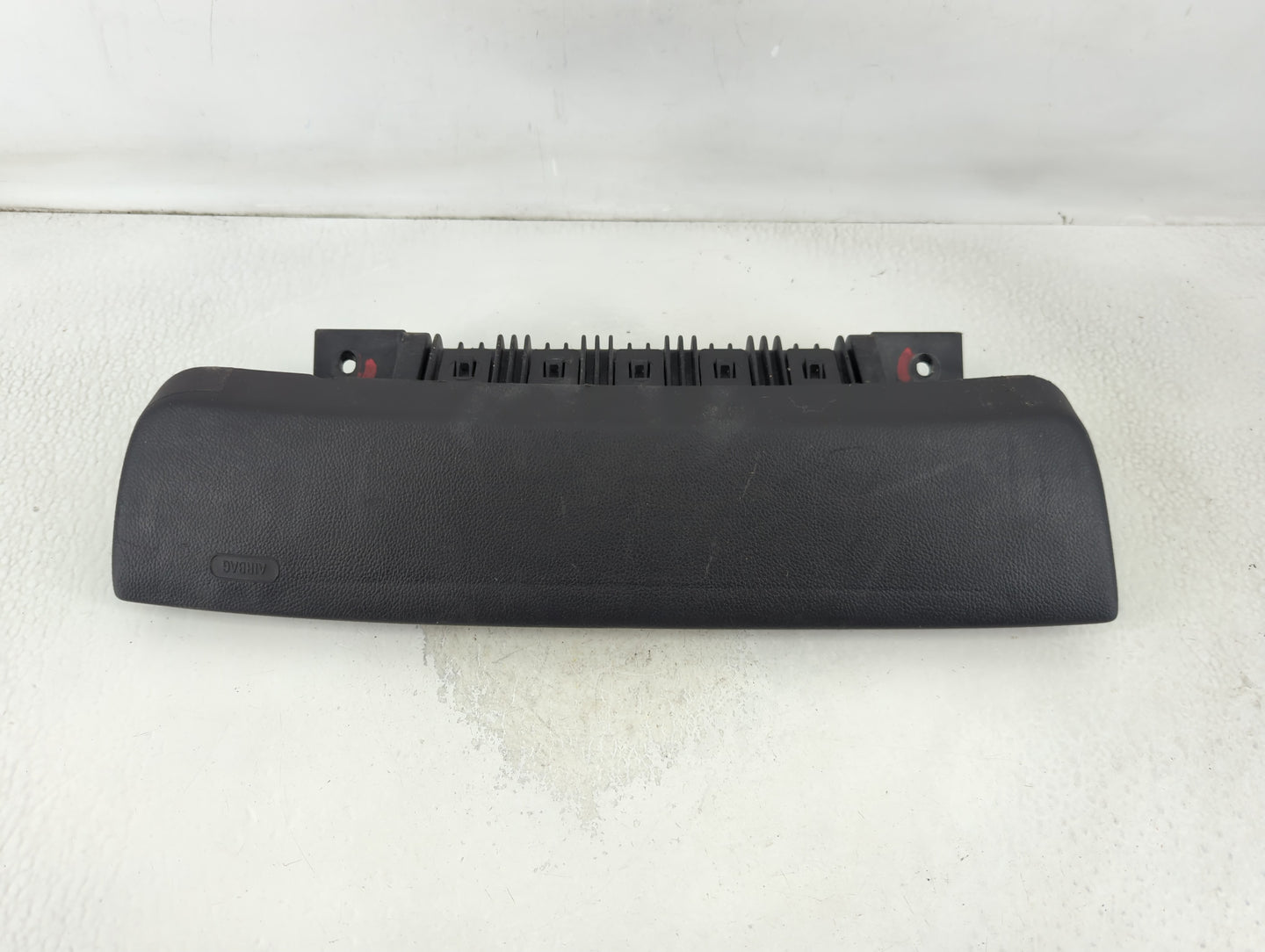 2012-2019 Chevrolet Sonic Air Bag Passenger Right Knee OEM P/N:95934658 Fits Fits 2012 2013 2014 2015 2016 2017 2018 2019 OE