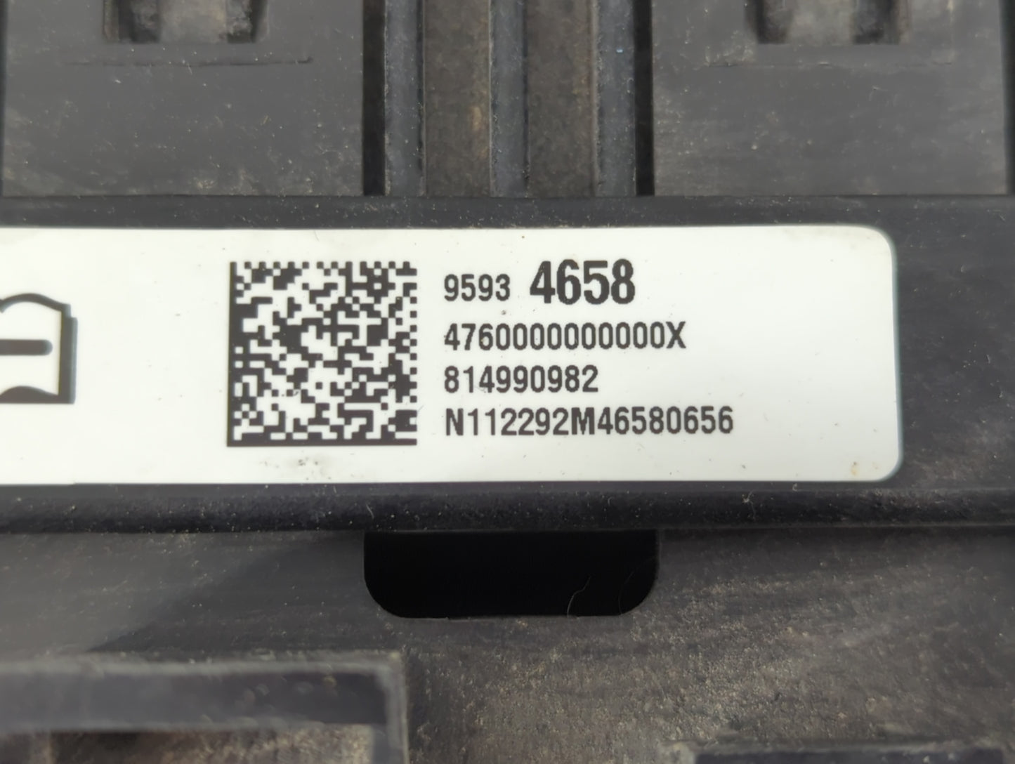 2012-2019 Chevrolet Sonic Air Bag Passenger Right Knee OEM P/N:95934658 Fits Fits 2012 2013 2014 2015 2016 2017 2018 2019 OE