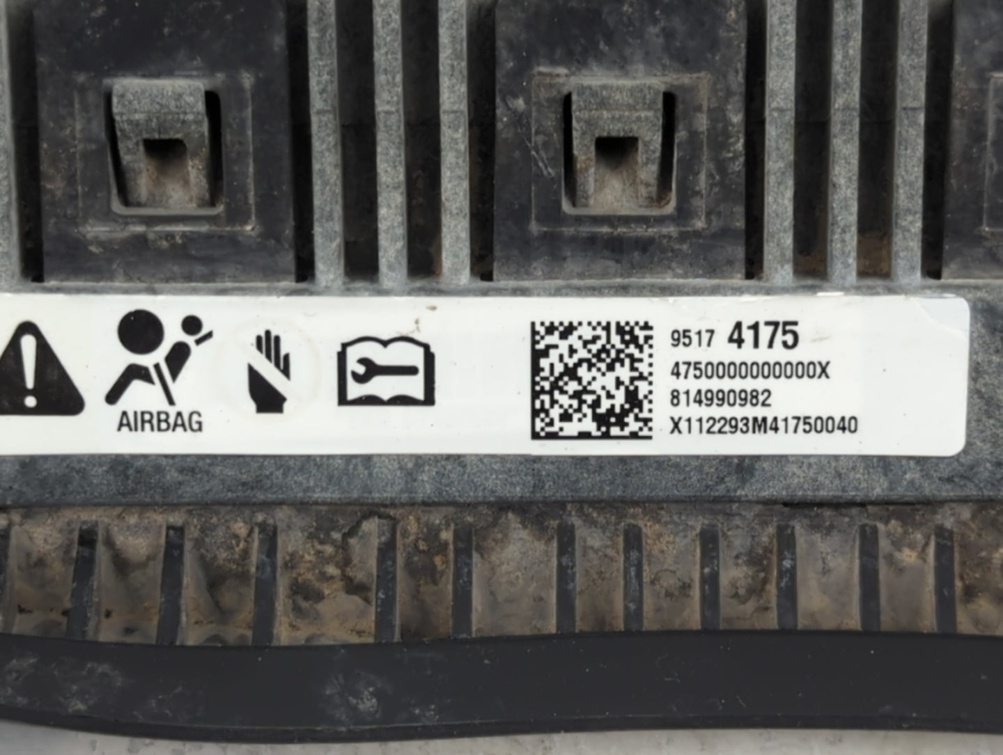 2012-2019 Chevrolet Sonic Air Bag Driver Left Knee OEM P/N:95174175 Fits Fits 2012 2013 2014 2015 2016 2017 2018 2019 OEM Us