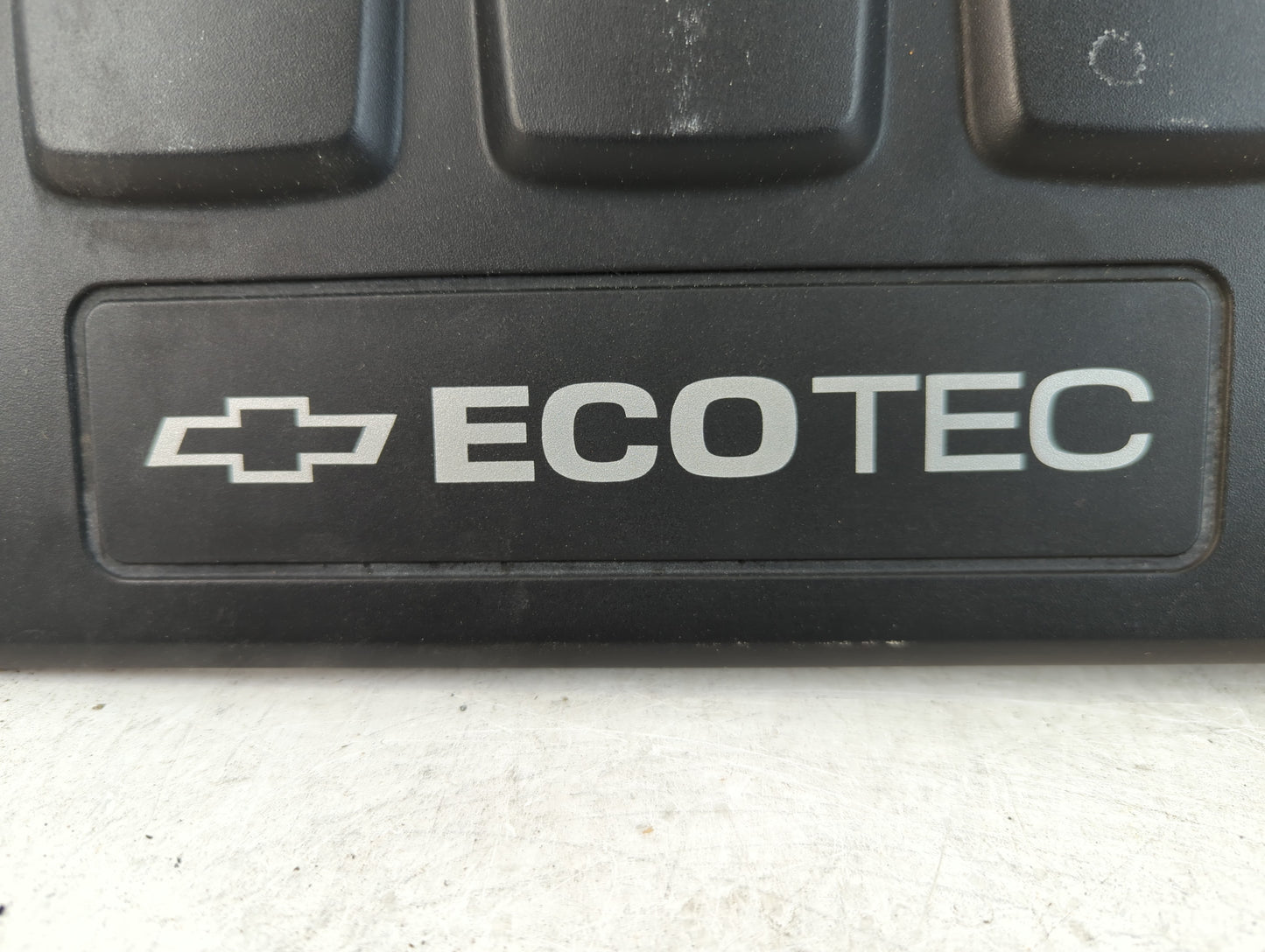 2013 Chevrolet Sonic Engine Cover - Oemusedautoparts1.com