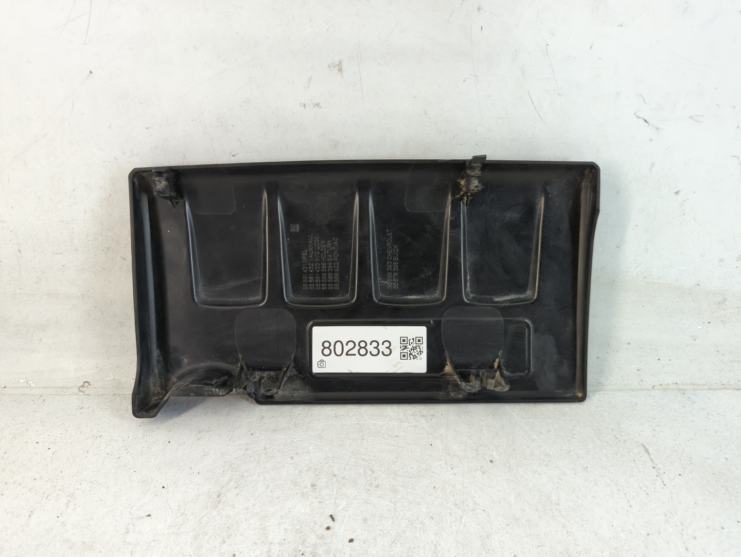 2013 Chevrolet Sonic Engine Cover - Oemusedautoparts1.com