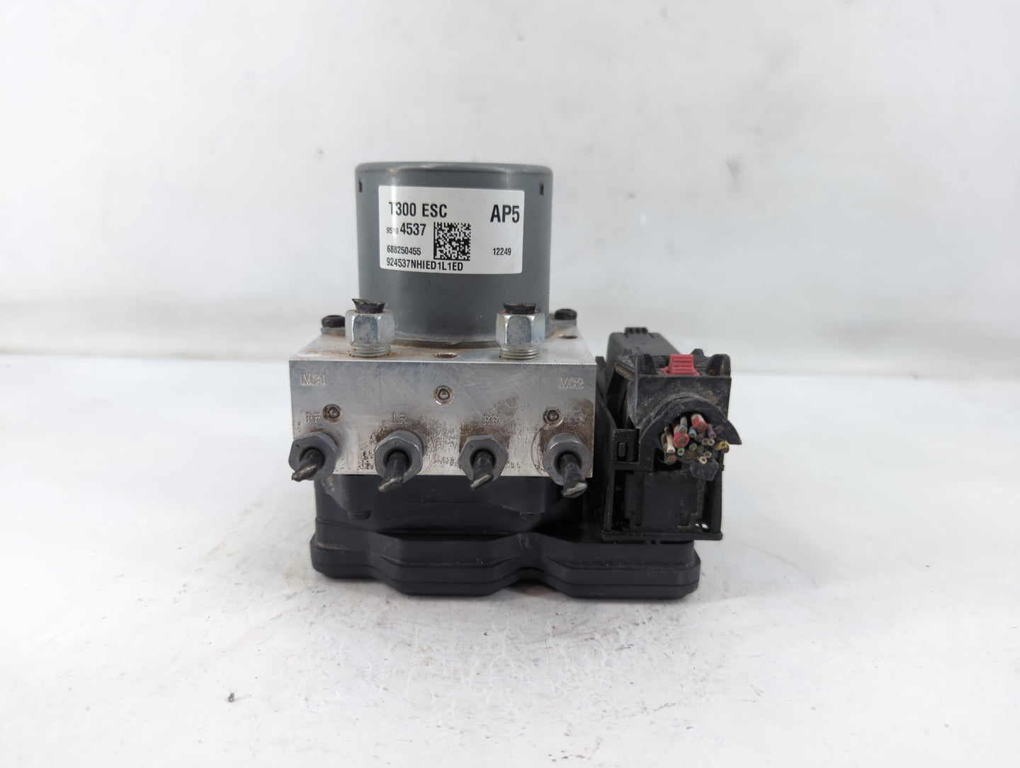 2012-2013 Chevrolet Sonic ABS Pump Control Module Replacement P/N:95104537 Fits Fits 2012 2013 OEM Used Auto Parts - Oemused
