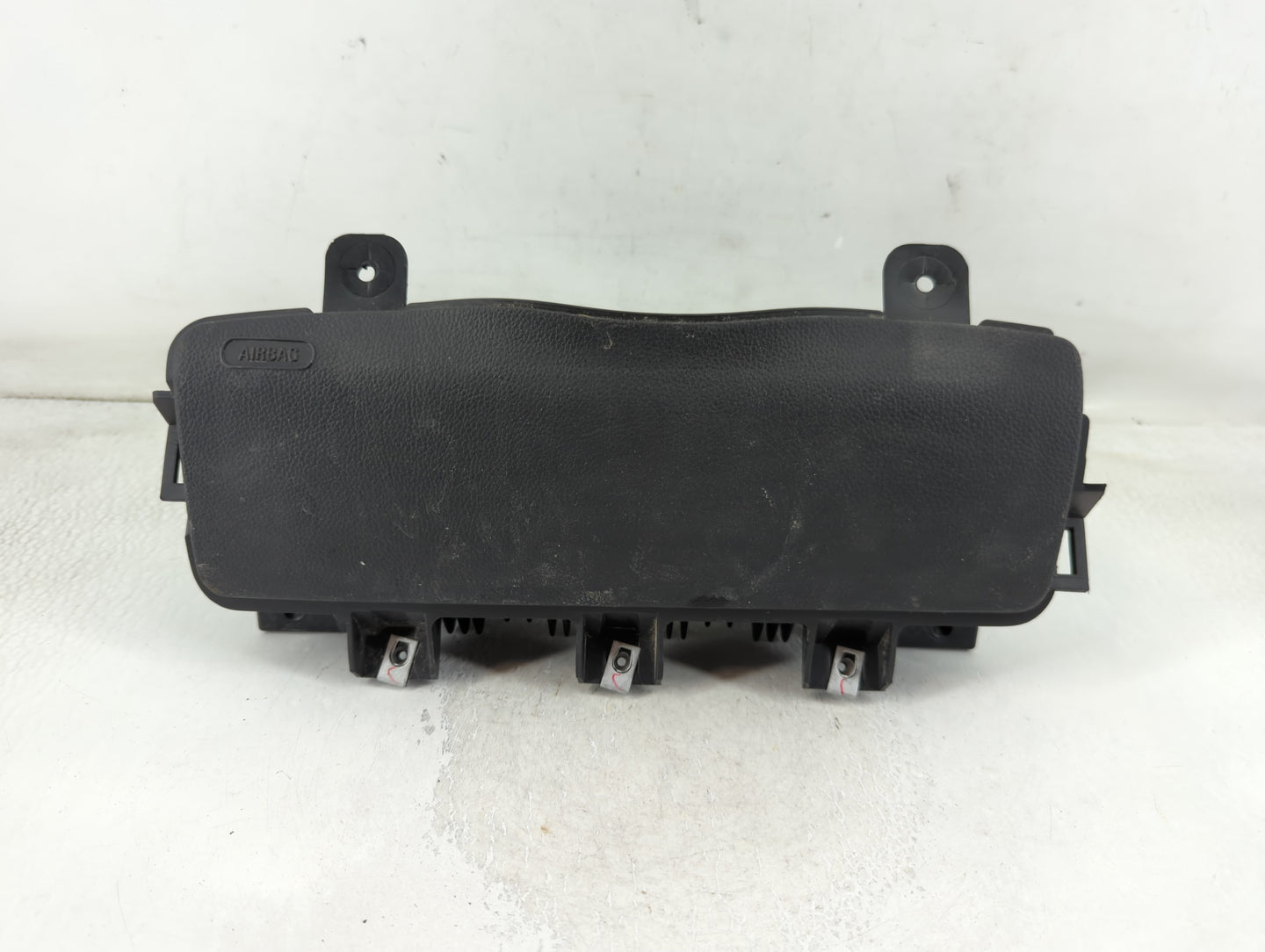 2012-2019 Chevrolet Sonic Air Bag Passenger Right Knee OEM P/N:95174175 Fits Fits 2012 2013 2014 2015 2016 2017 2018 2019 OE